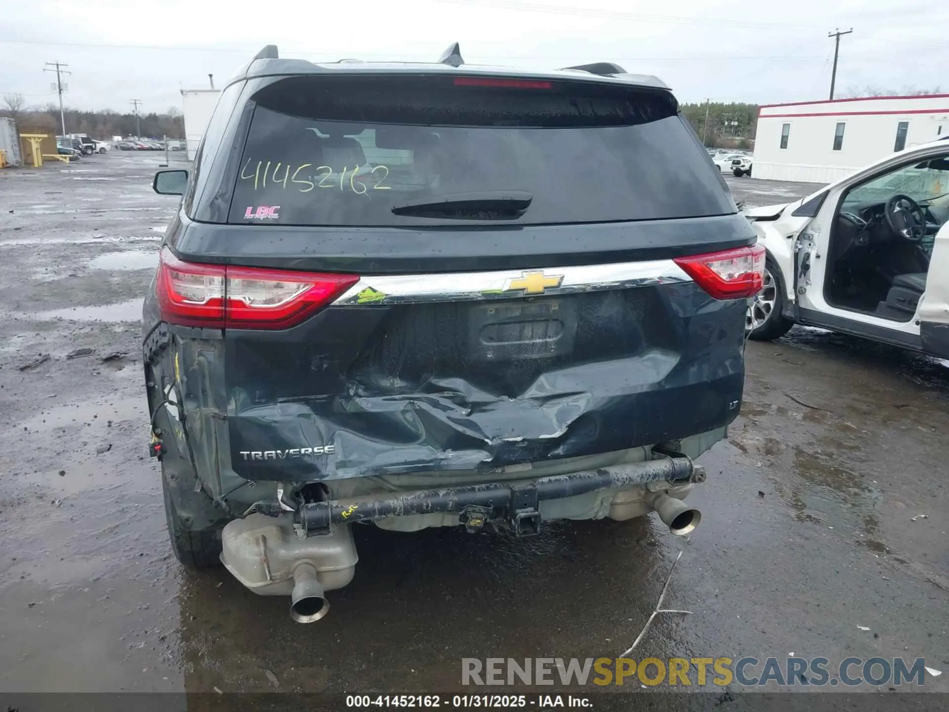 6 Photograph of a damaged car 1GNERGKW6LJ206080 CHEVROLET TRAVERSE 2020