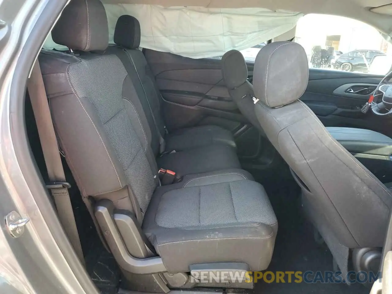 11 Photograph of a damaged car 1GNERGKW6LJ296928 CHEVROLET TRAVERSE 2020