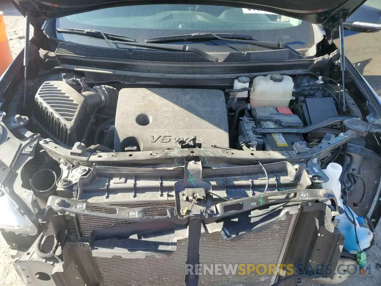 12 Photograph of a damaged car 1GNERGKW6LJ306163 CHEVROLET TRAVERSE 2020