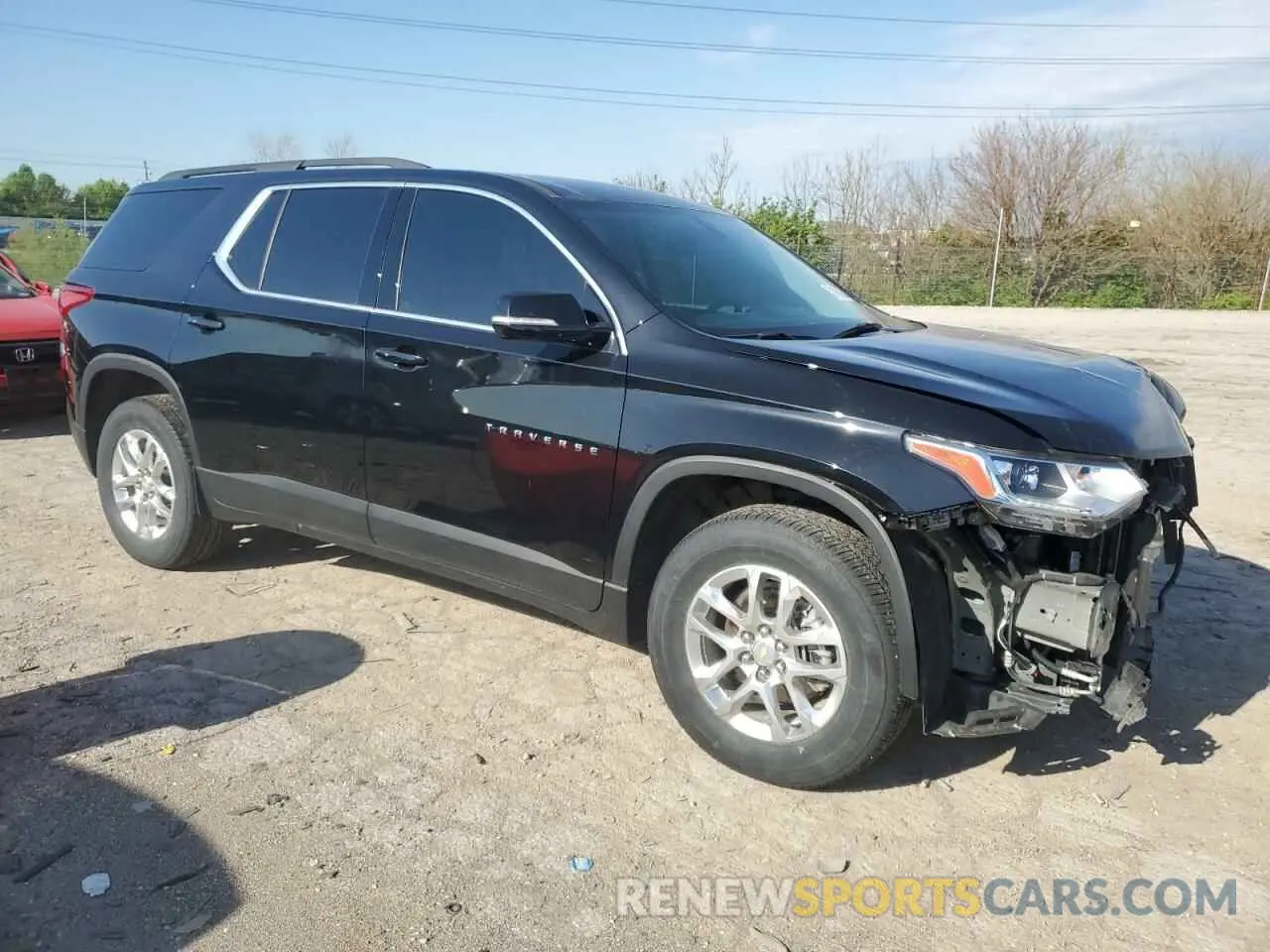 4 Photograph of a damaged car 1GNERGKW6LJ306163 CHEVROLET TRAVERSE 2020