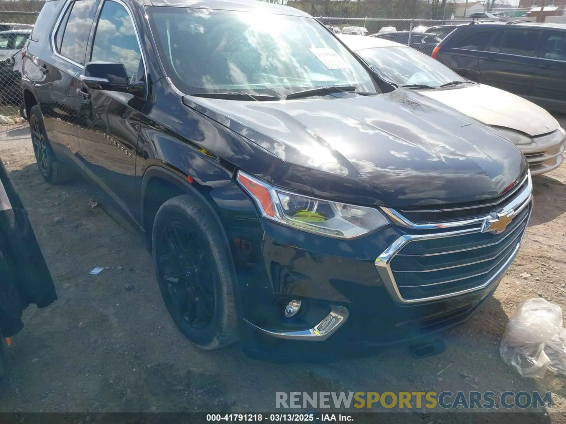 1 Фотография поврежденного автомобиля 1GNERGKW6LJ308270 CHEVROLET TRAVERSE 2020