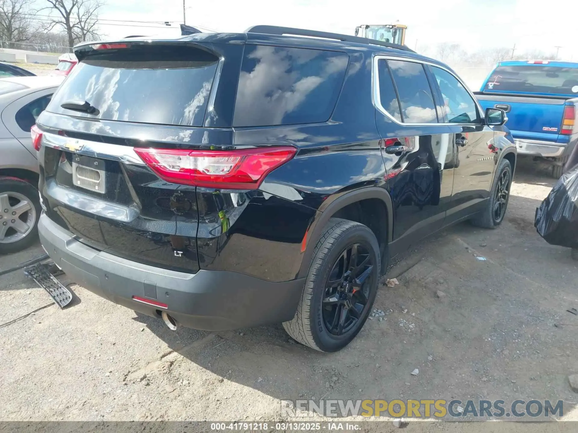 4 Фотография поврежденного автомобиля 1GNERGKW6LJ308270 CHEVROLET TRAVERSE 2020