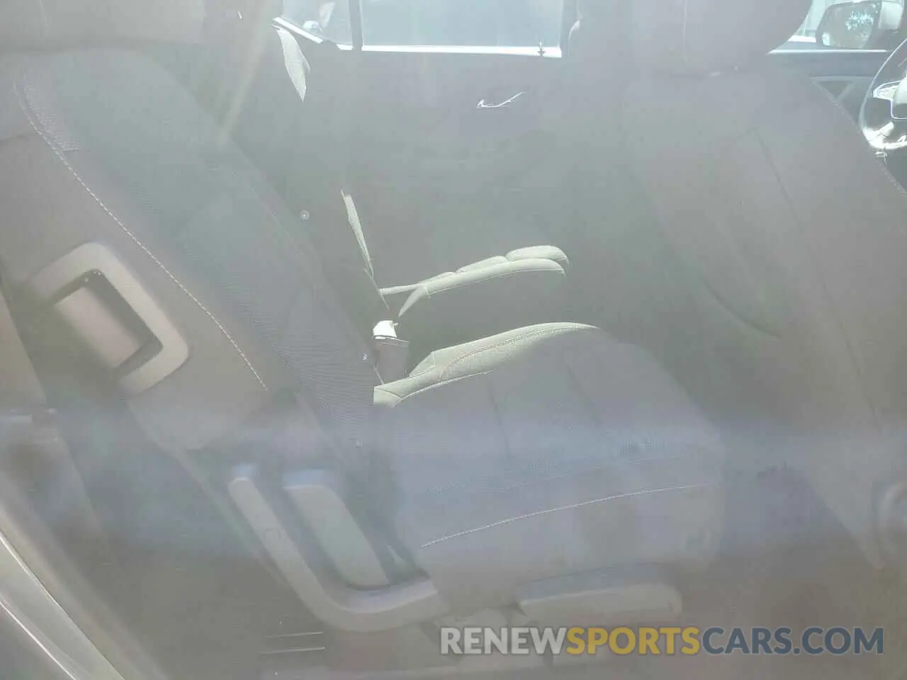 11 Photograph of a damaged car 1GNERGKW6LJ319334 CHEVROLET TRAVERSE 2020