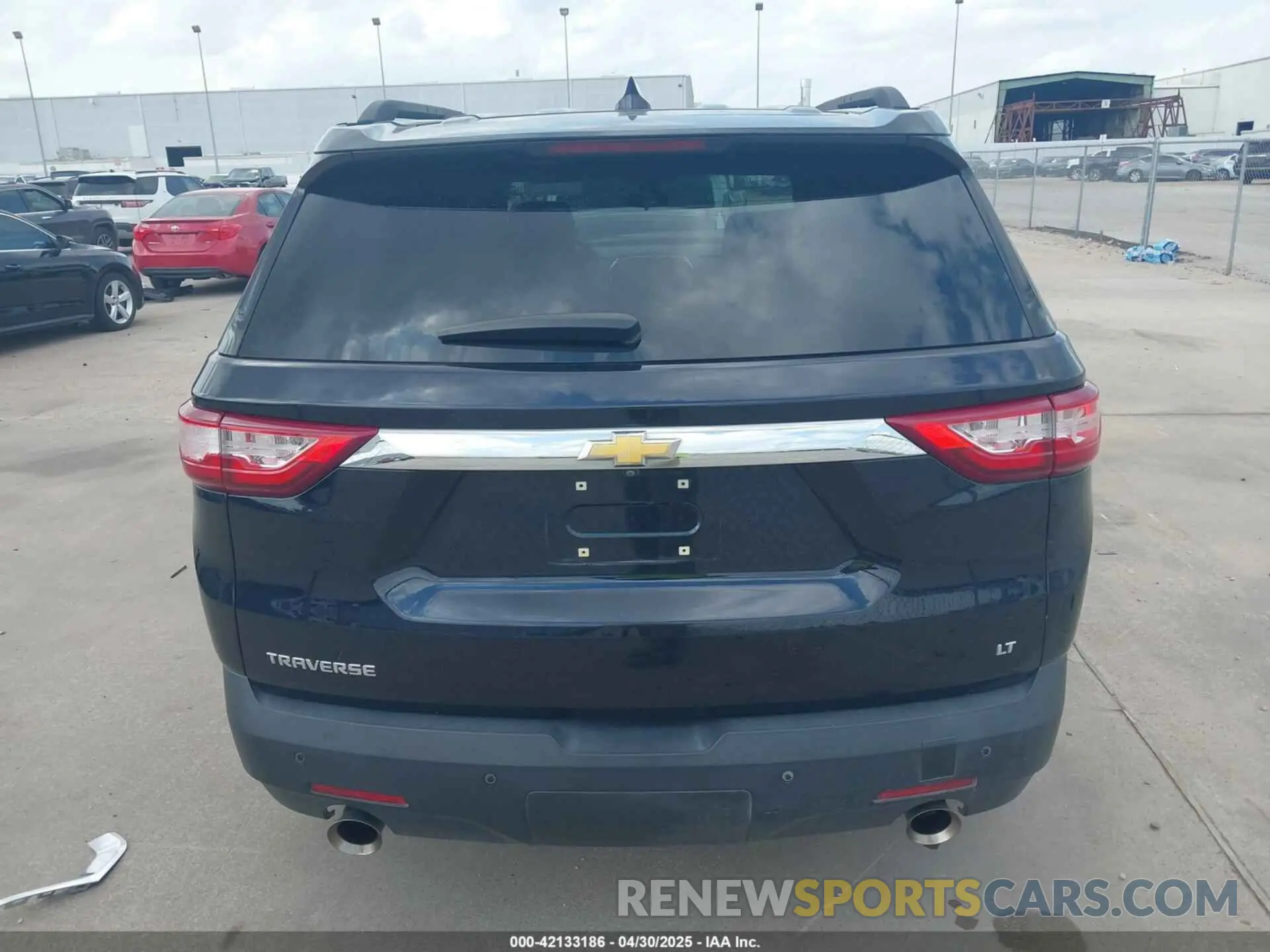 16 Photograph of a damaged car 1GNERGKW7LJ153664 CHEVROLET TRAVERSE 2020