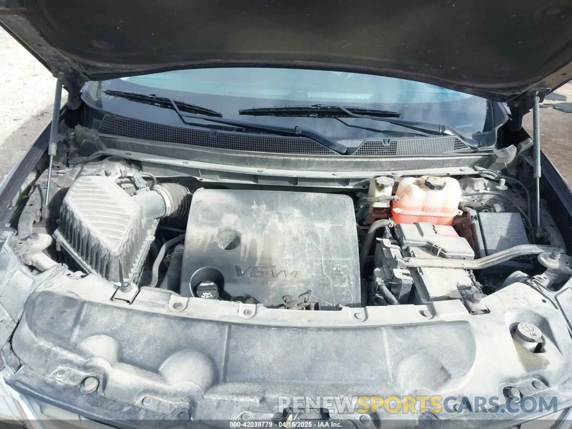 10 Photograph of a damaged car 1GNERGKW7LJ162655 CHEVROLET TRAVERSE 2020