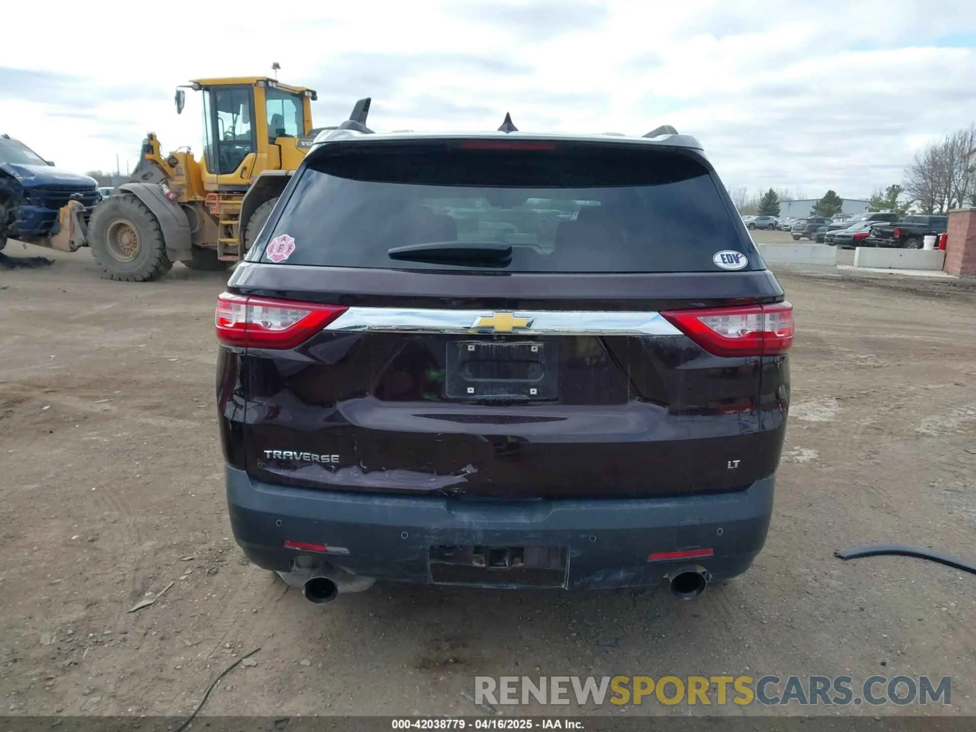 17 Photograph of a damaged car 1GNERGKW7LJ162655 CHEVROLET TRAVERSE 2020