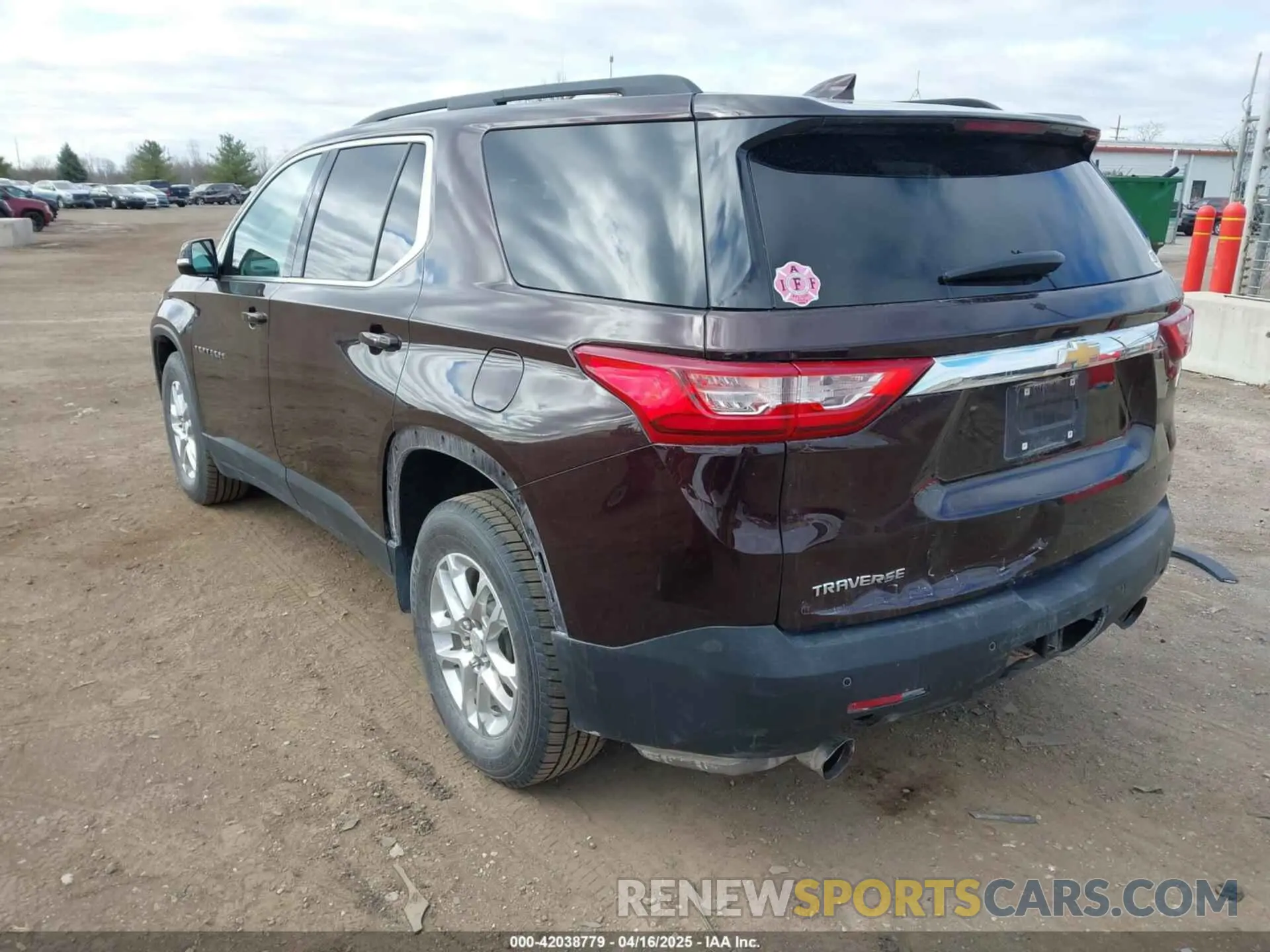 3 Photograph of a damaged car 1GNERGKW7LJ162655 CHEVROLET TRAVERSE 2020