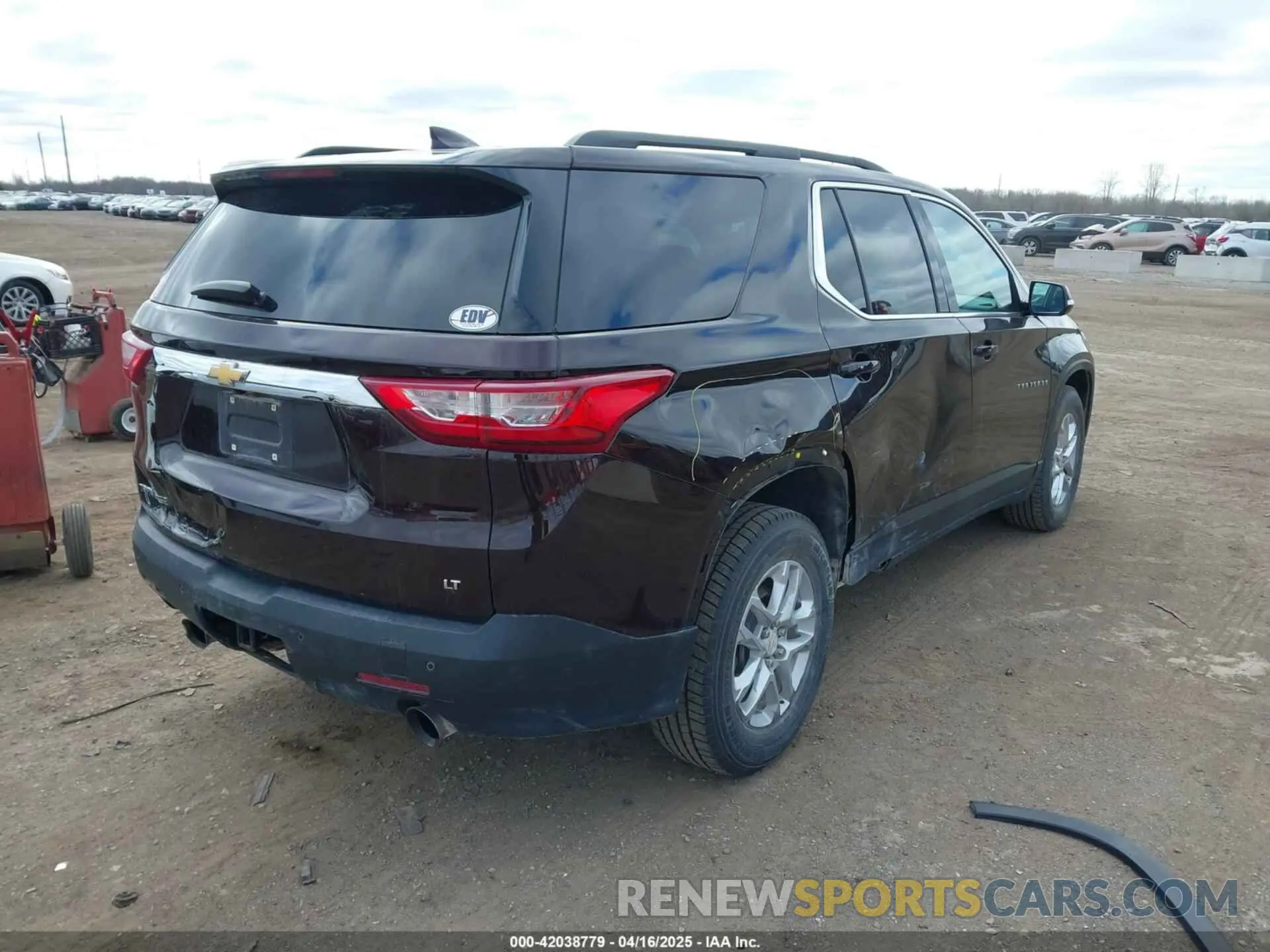 4 Photograph of a damaged car 1GNERGKW7LJ162655 CHEVROLET TRAVERSE 2020