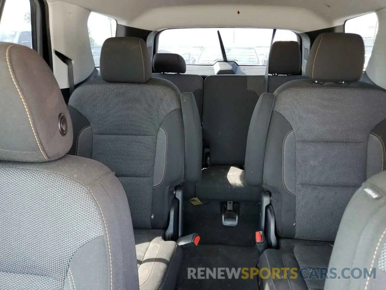10 Фотография поврежденного автомобиля 1GNERGKW7LJ175339 CHEVROLET TRAVERSE 2020