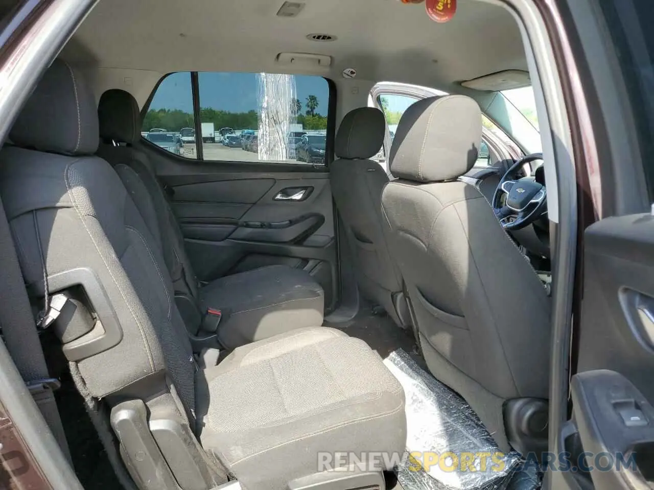 11 Фотография поврежденного автомобиля 1GNERGKW7LJ175339 CHEVROLET TRAVERSE 2020