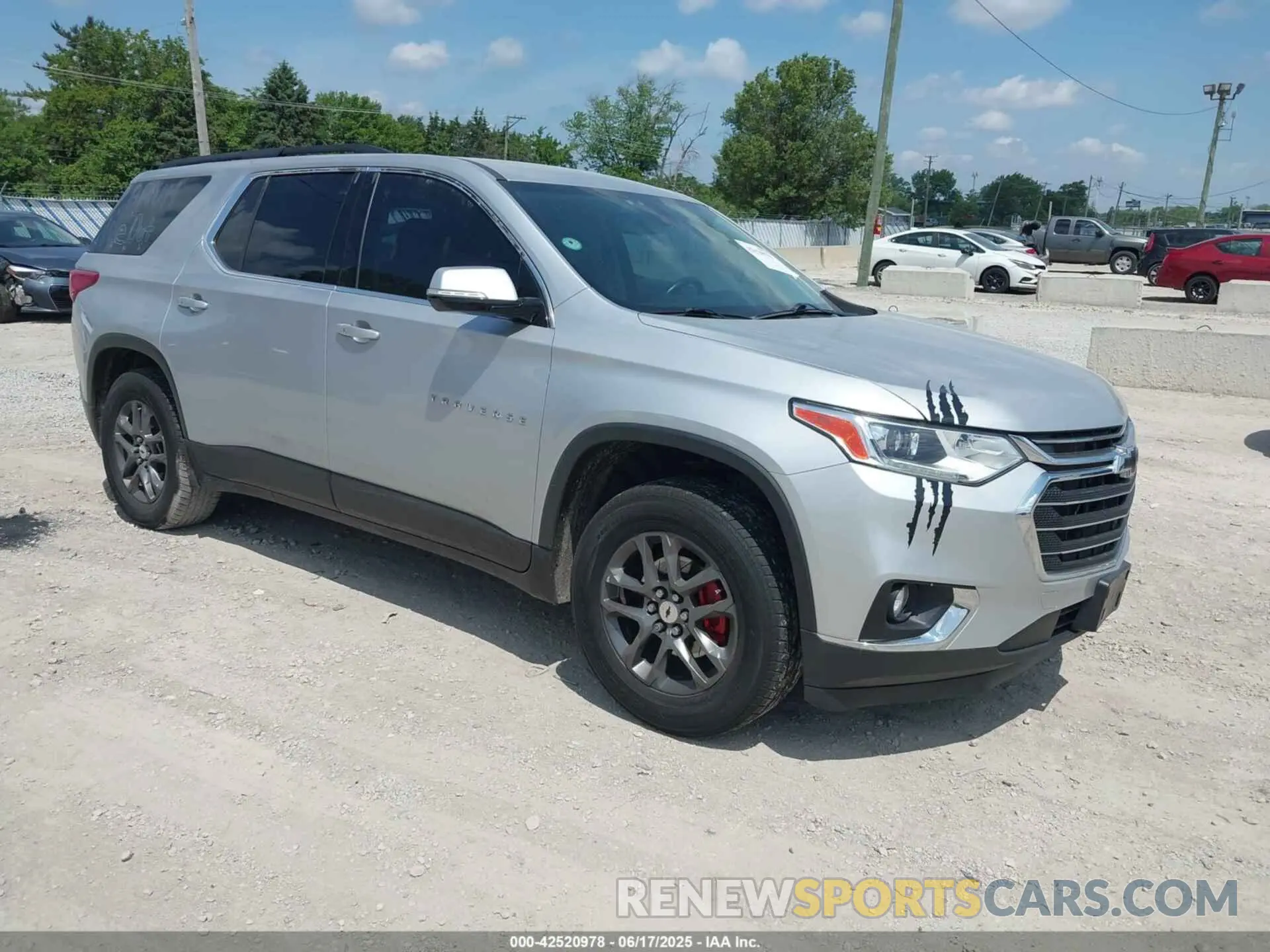 1 Photograph of a damaged car 1GNERGKW7LJ191749 CHEVROLET TRAVERSE 2020
