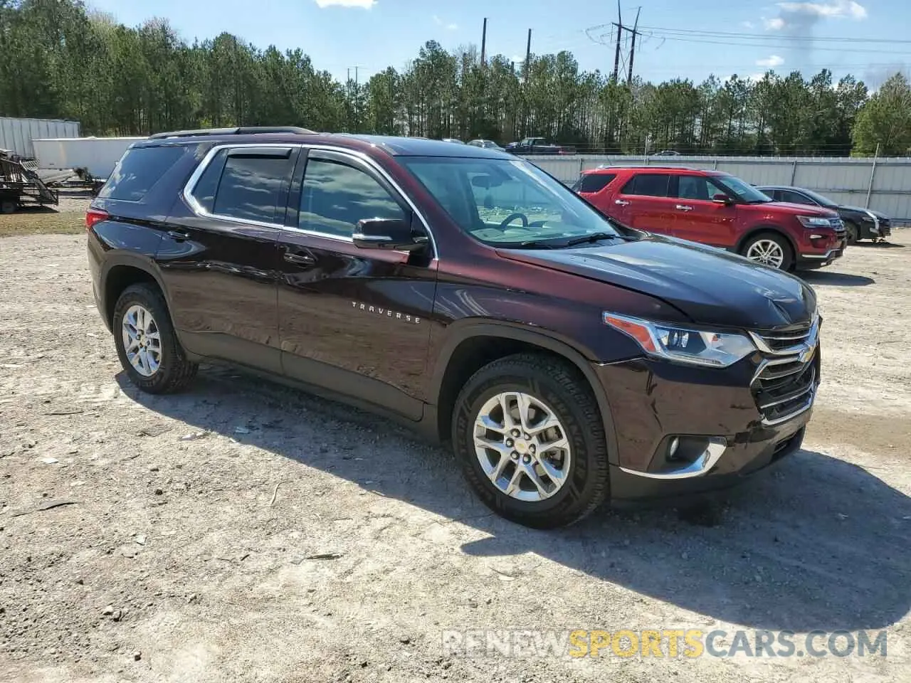 4 Photograph of a damaged car 1GNERGKW7LJ200000 CHEVROLET TRAVERSE 2020