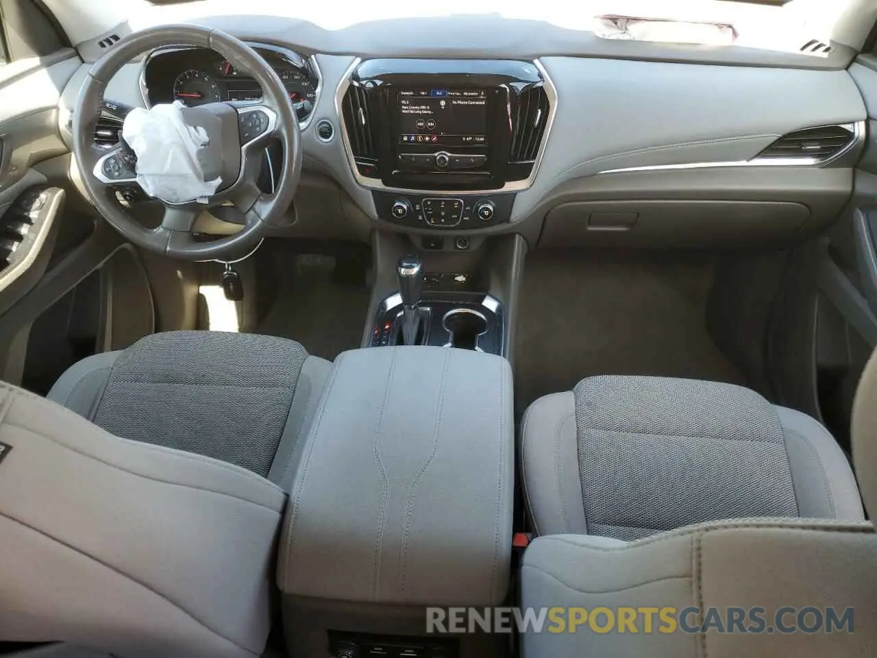 8 Photograph of a damaged car 1GNERGKW7LJ200000 CHEVROLET TRAVERSE 2020