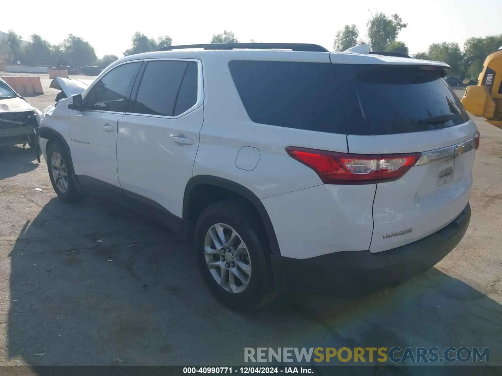 3 Фотография поврежденного автомобиля 1GNERGKW7LJ315597 CHEVROLET TRAVERSE 2020