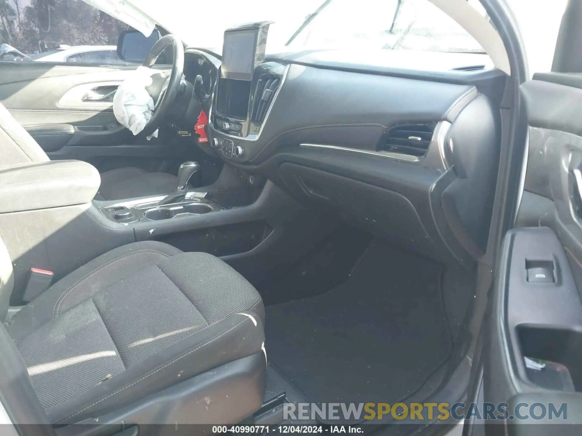 5 Фотография поврежденного автомобиля 1GNERGKW7LJ315597 CHEVROLET TRAVERSE 2020