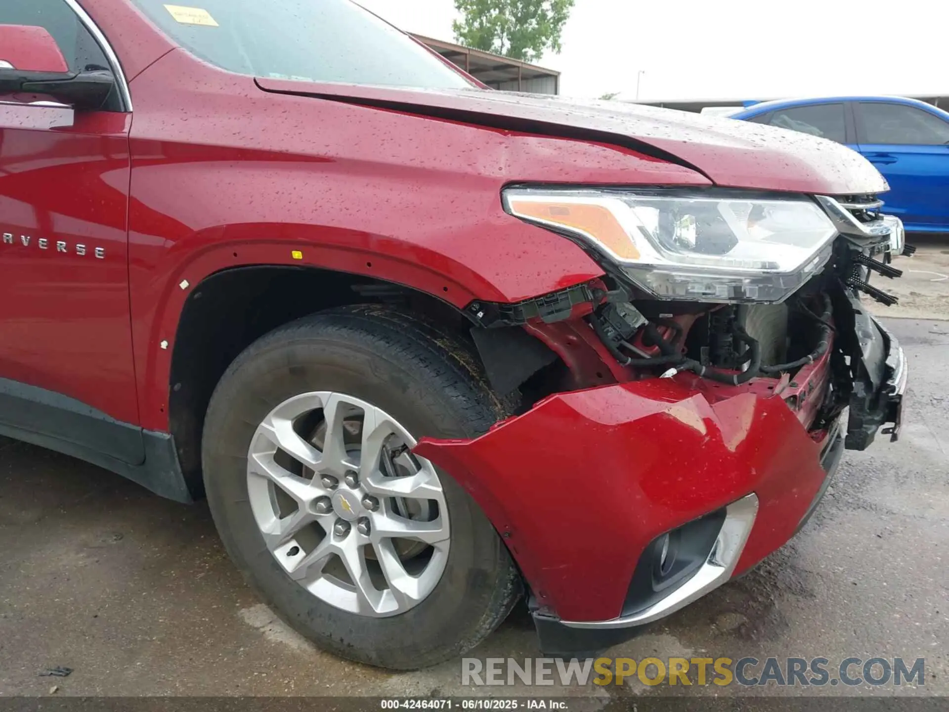 18 Photograph of a damaged car 1GNERGKW9LJ185466 CHEVROLET TRAVERSE 2020