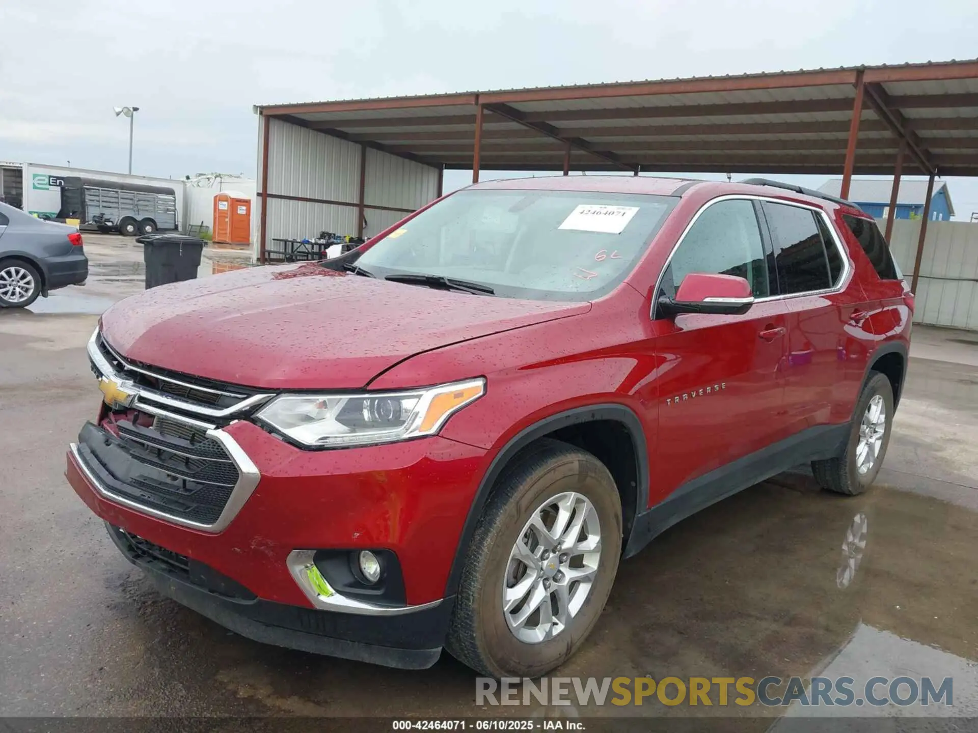 2 Photograph of a damaged car 1GNERGKW9LJ185466 CHEVROLET TRAVERSE 2020