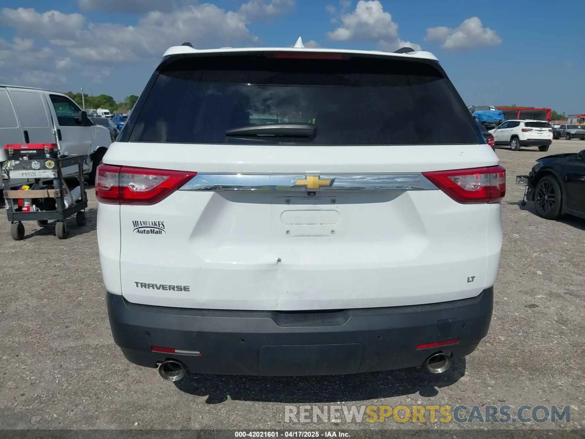 17 Фотография поврежденного автомобиля 1GNERGKW9LJ248386 CHEVROLET TRAVERSE 2020