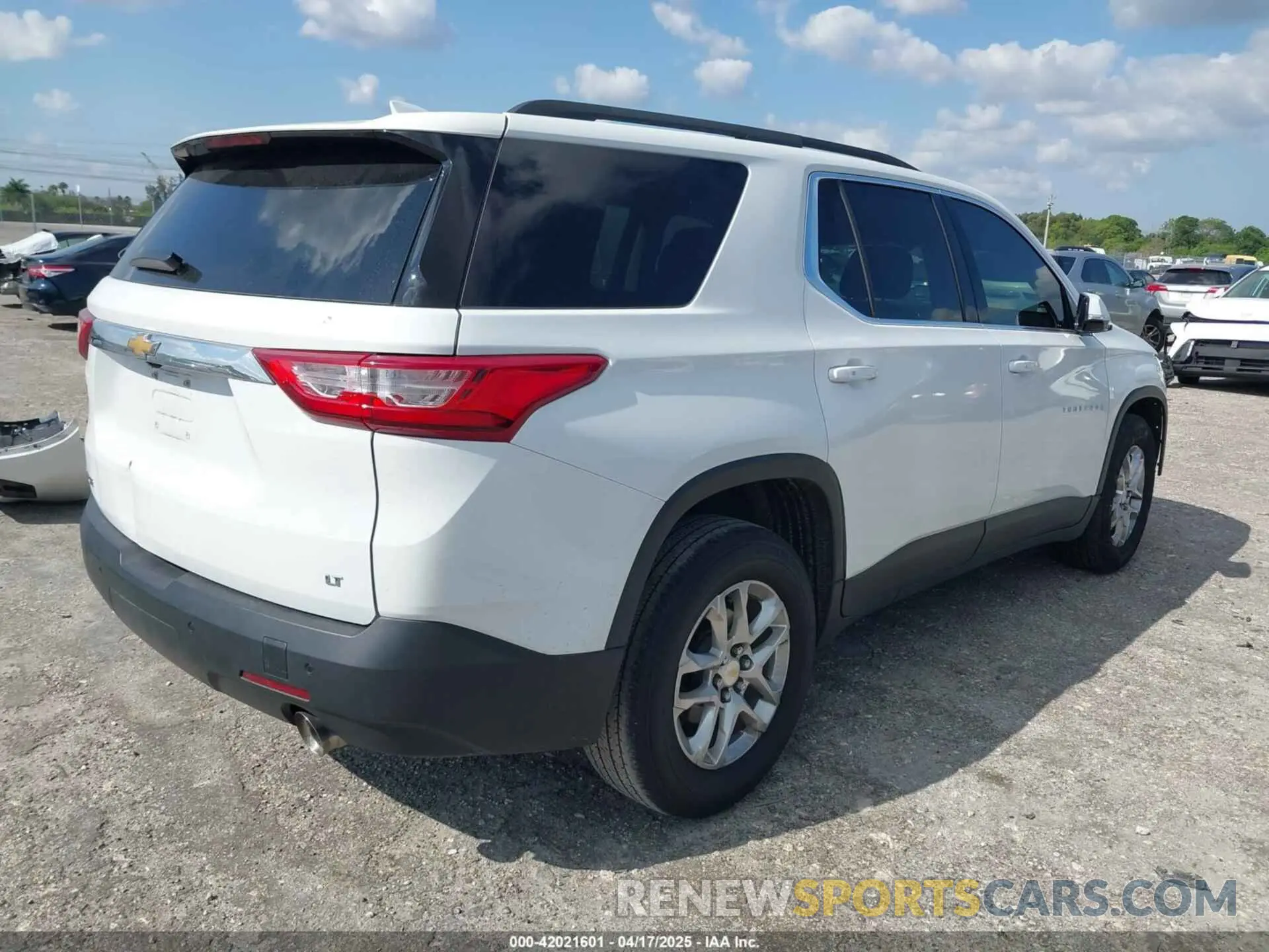 4 Фотография поврежденного автомобиля 1GNERGKW9LJ248386 CHEVROLET TRAVERSE 2020