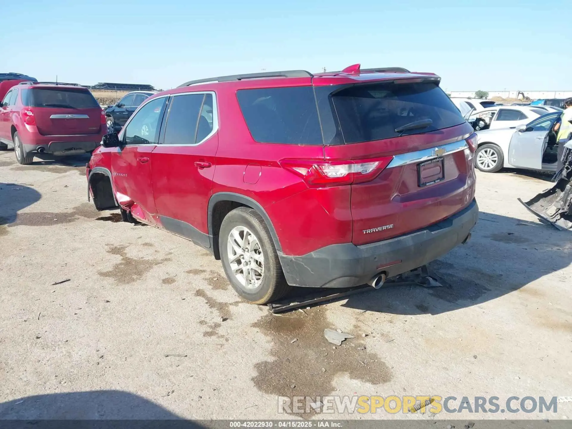 3 Фотография поврежденного автомобиля 1GNERGKW9LJ309932 CHEVROLET TRAVERSE 2020
