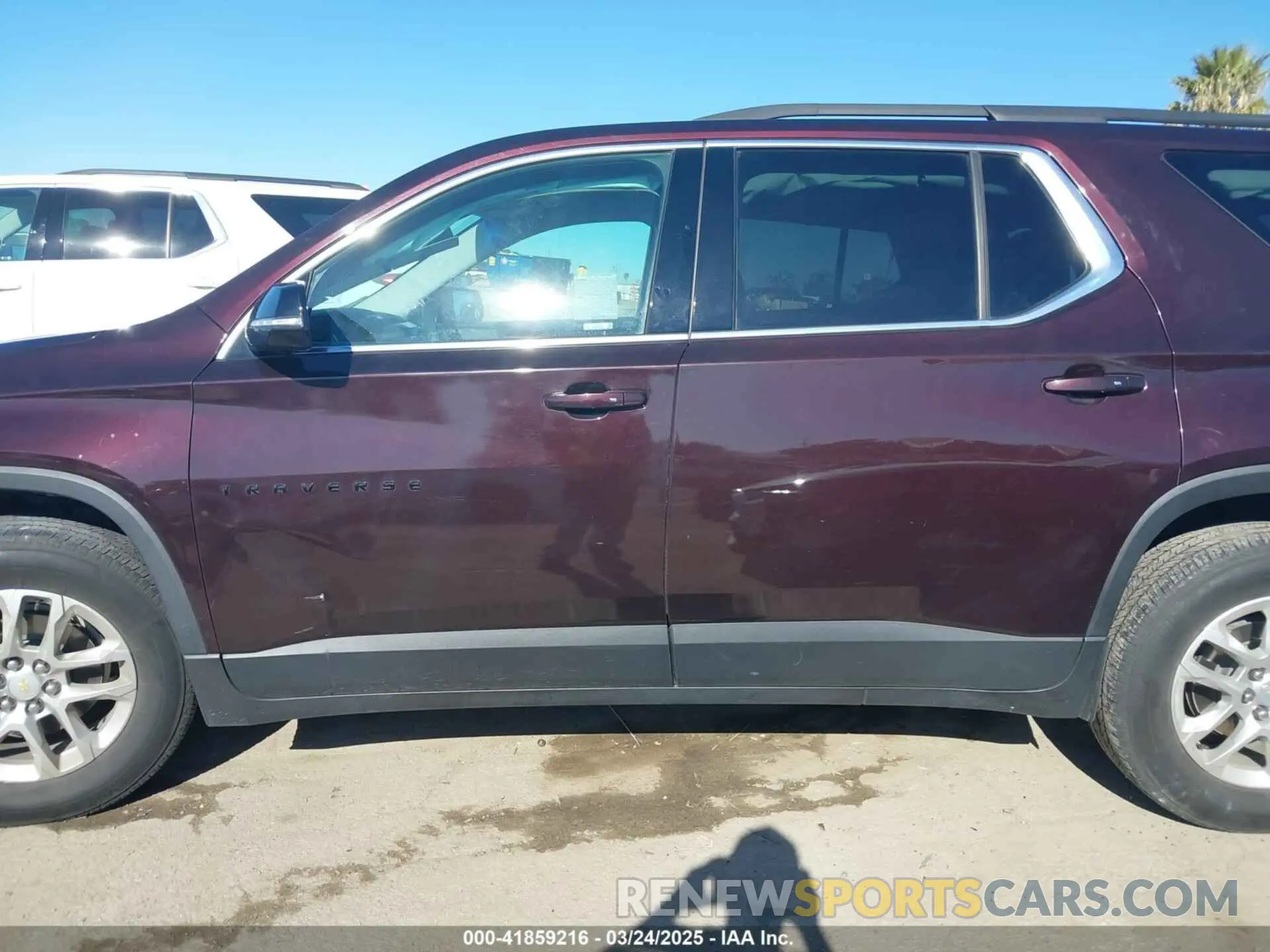 14 Фотография поврежденного автомобиля 1GNERGKW9LJ319473 CHEVROLET TRAVERSE 2020