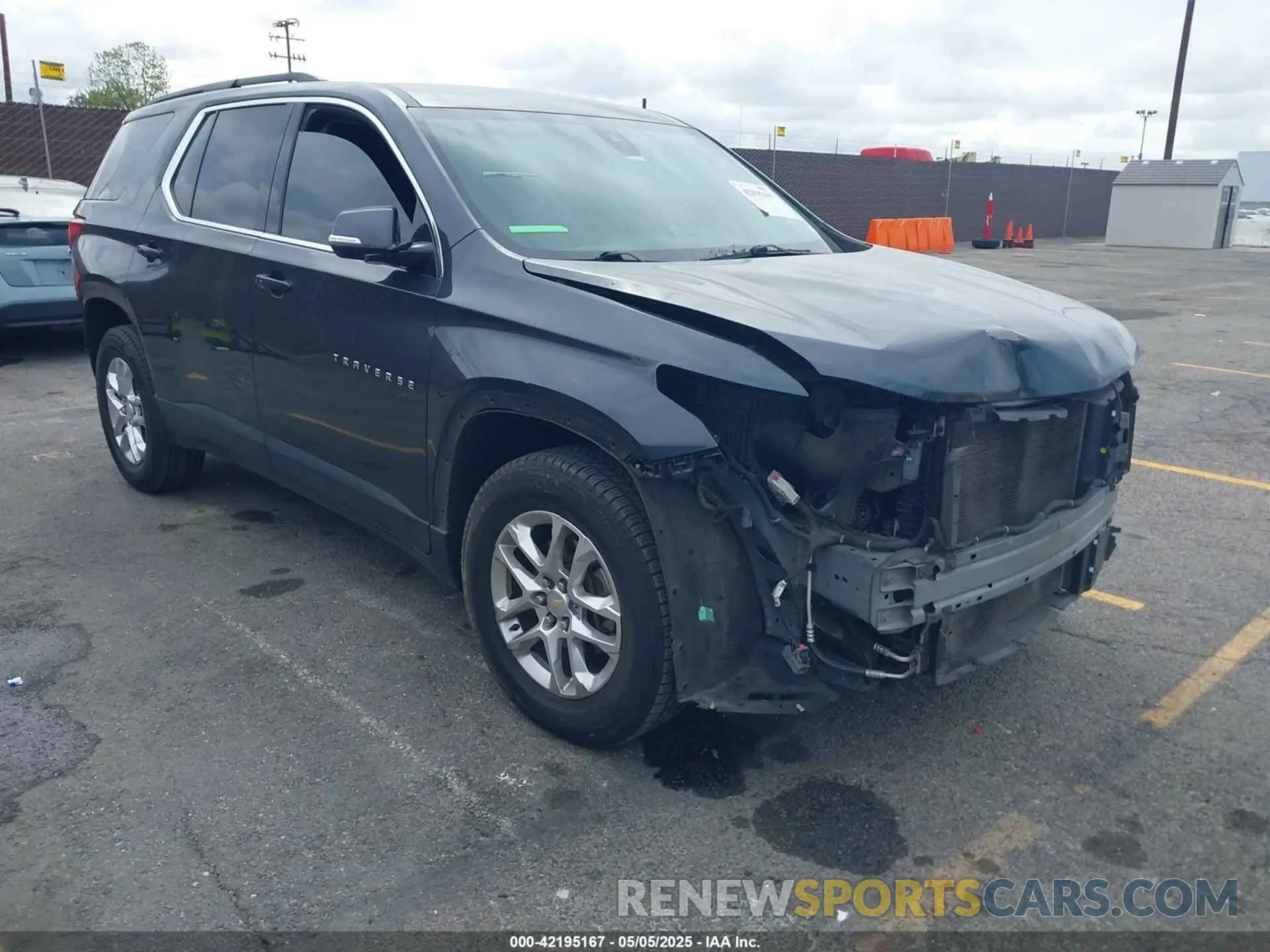 1 Photograph of a damaged car 1GNERGKWXLJ119704 CHEVROLET TRAVERSE 2020