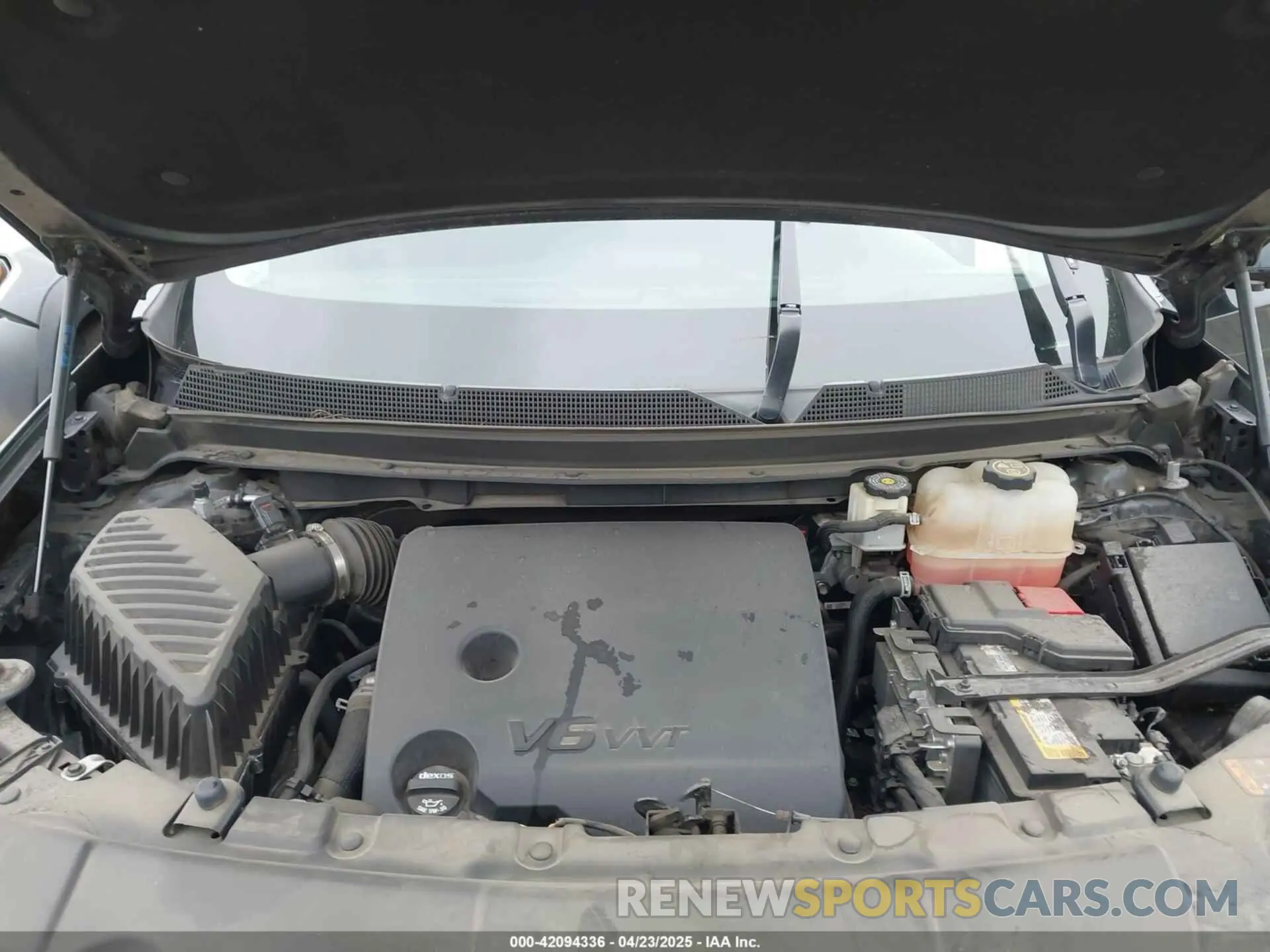 10 Photograph of a damaged car 1GNERGKWXLJ320261 CHEVROLET TRAVERSE 2020