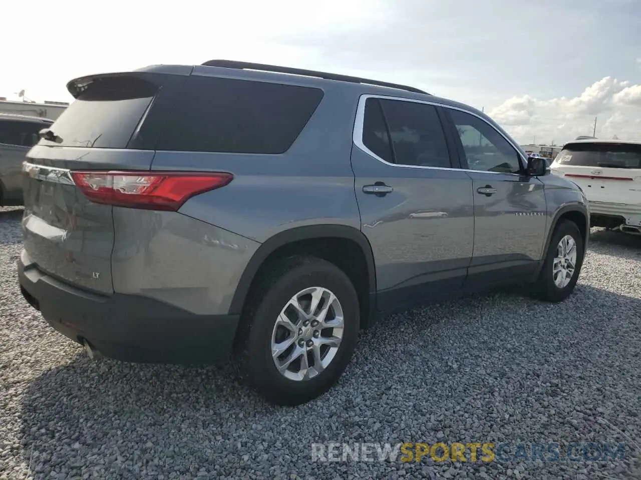 3 Фотография поврежденного автомобиля 1GNERHKW1LJ300373 CHEVROLET TRAVERSE 2020