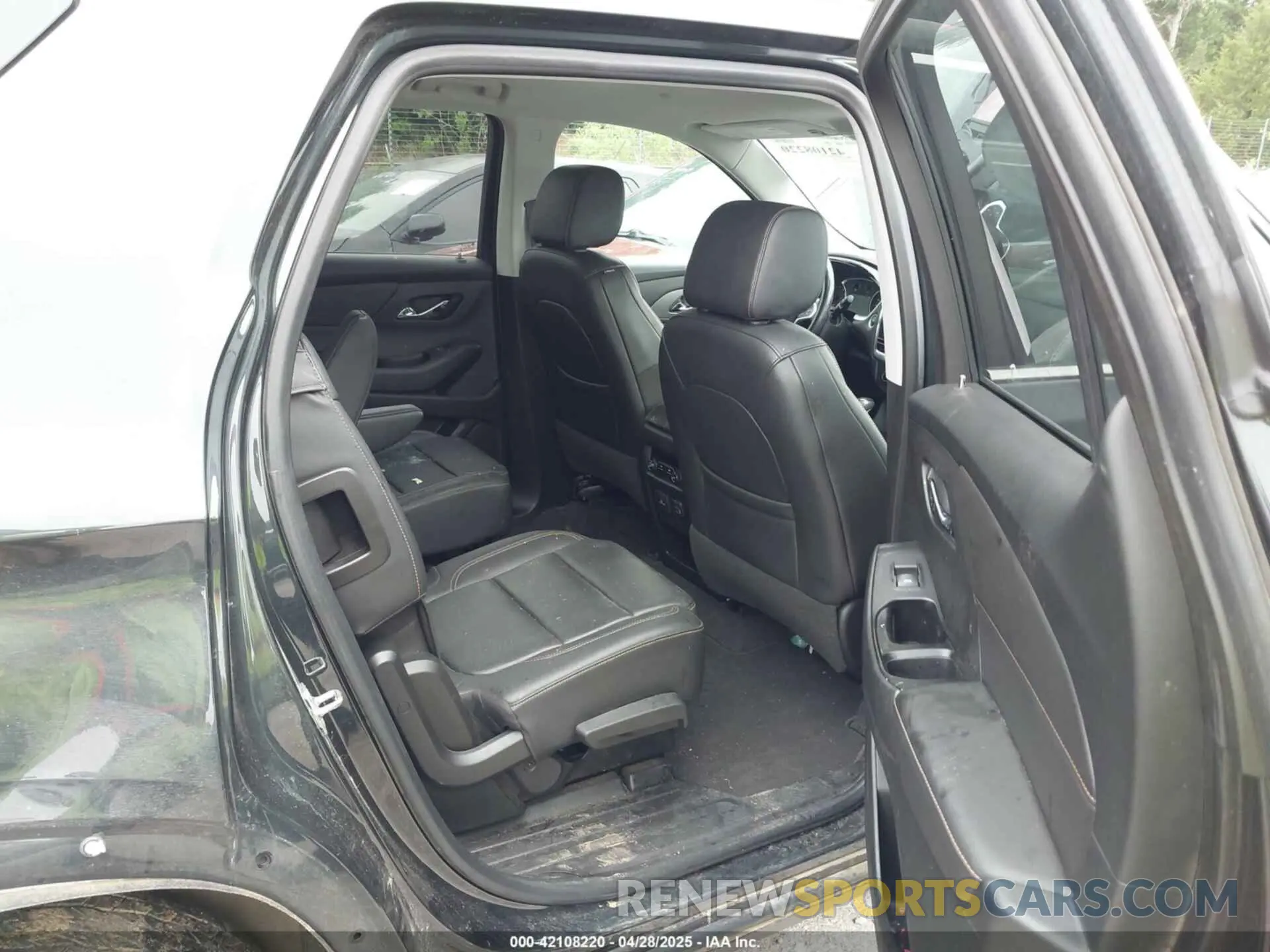 8 Фотография поврежденного автомобиля 1GNERHKW4LJ174137 CHEVROLET TRAVERSE 2020