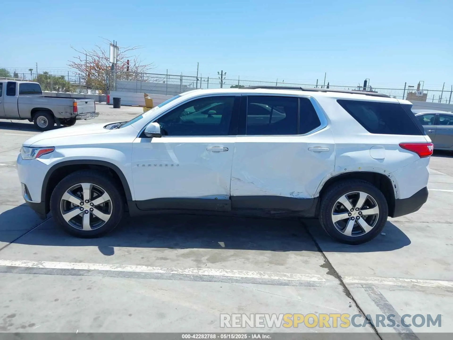 14 Фотография поврежденного автомобиля 1GNERHKW4LJ219609 CHEVROLET TRAVERSE 2020