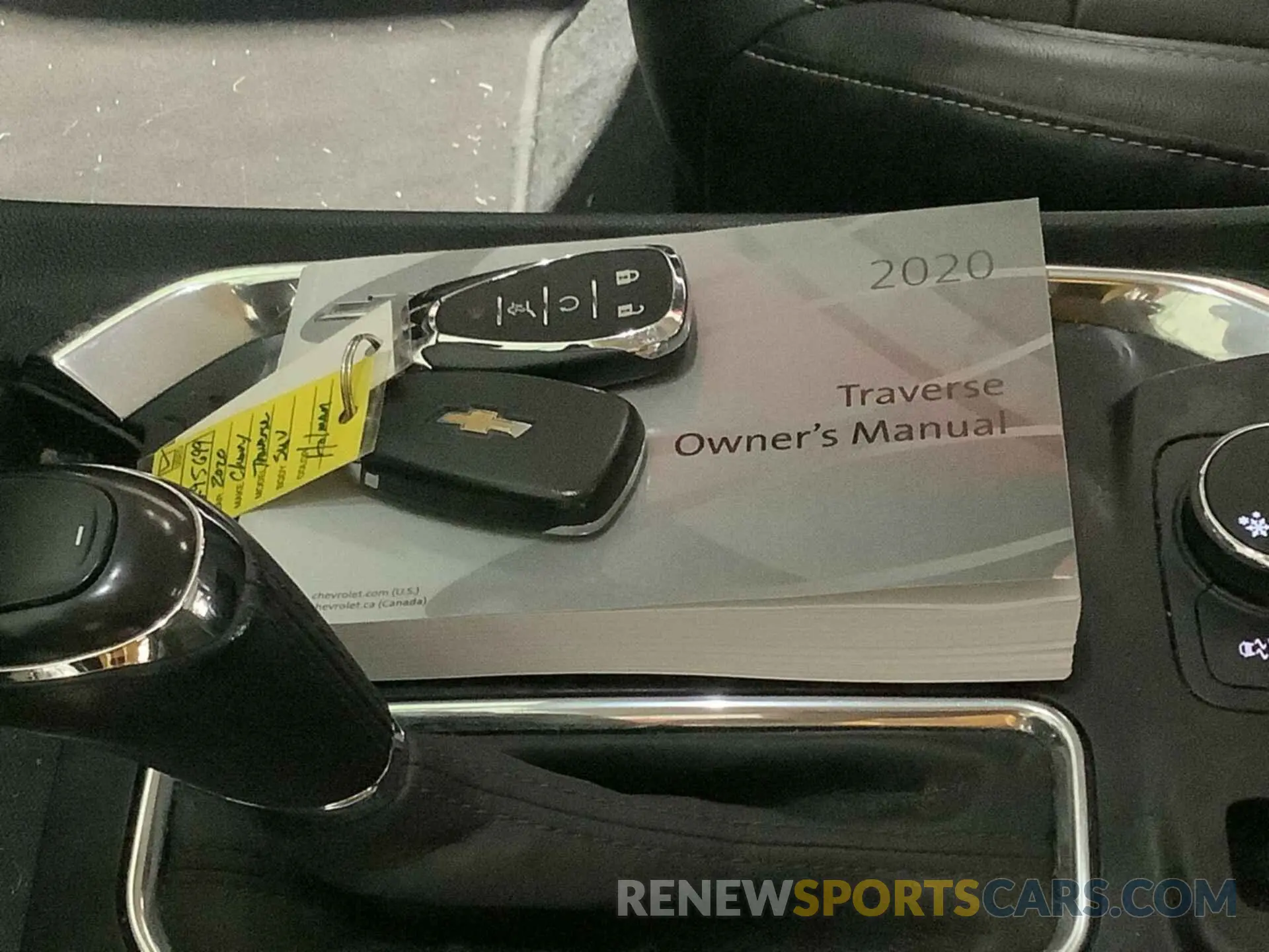1 Photograph of a damaged car 1GNERHKW4LJ295699 CHEVROLET TRAVERSE 2020