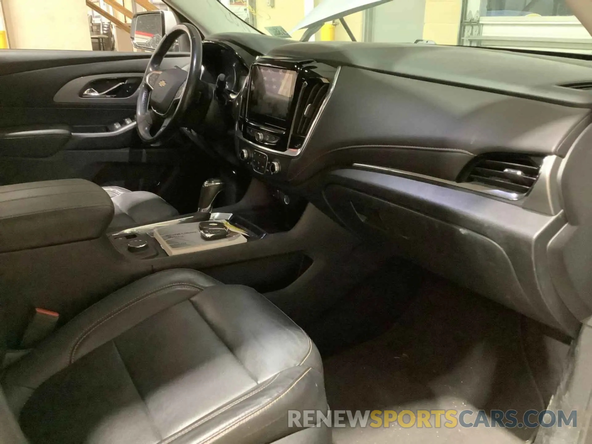 15 Photograph of a damaged car 1GNERHKW4LJ295699 CHEVROLET TRAVERSE 2020