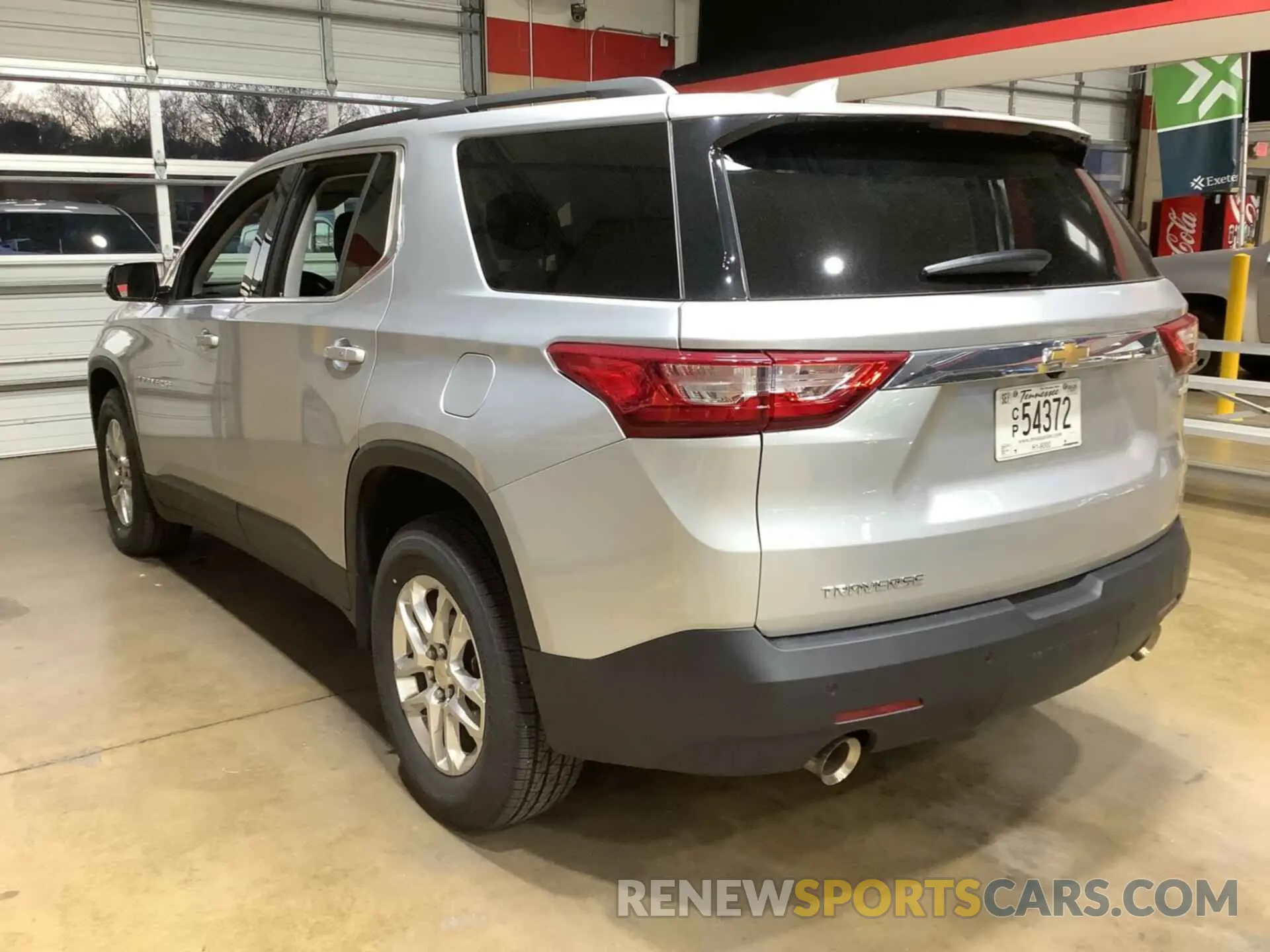 16 Photograph of a damaged car 1GNERHKW4LJ295699 CHEVROLET TRAVERSE 2020