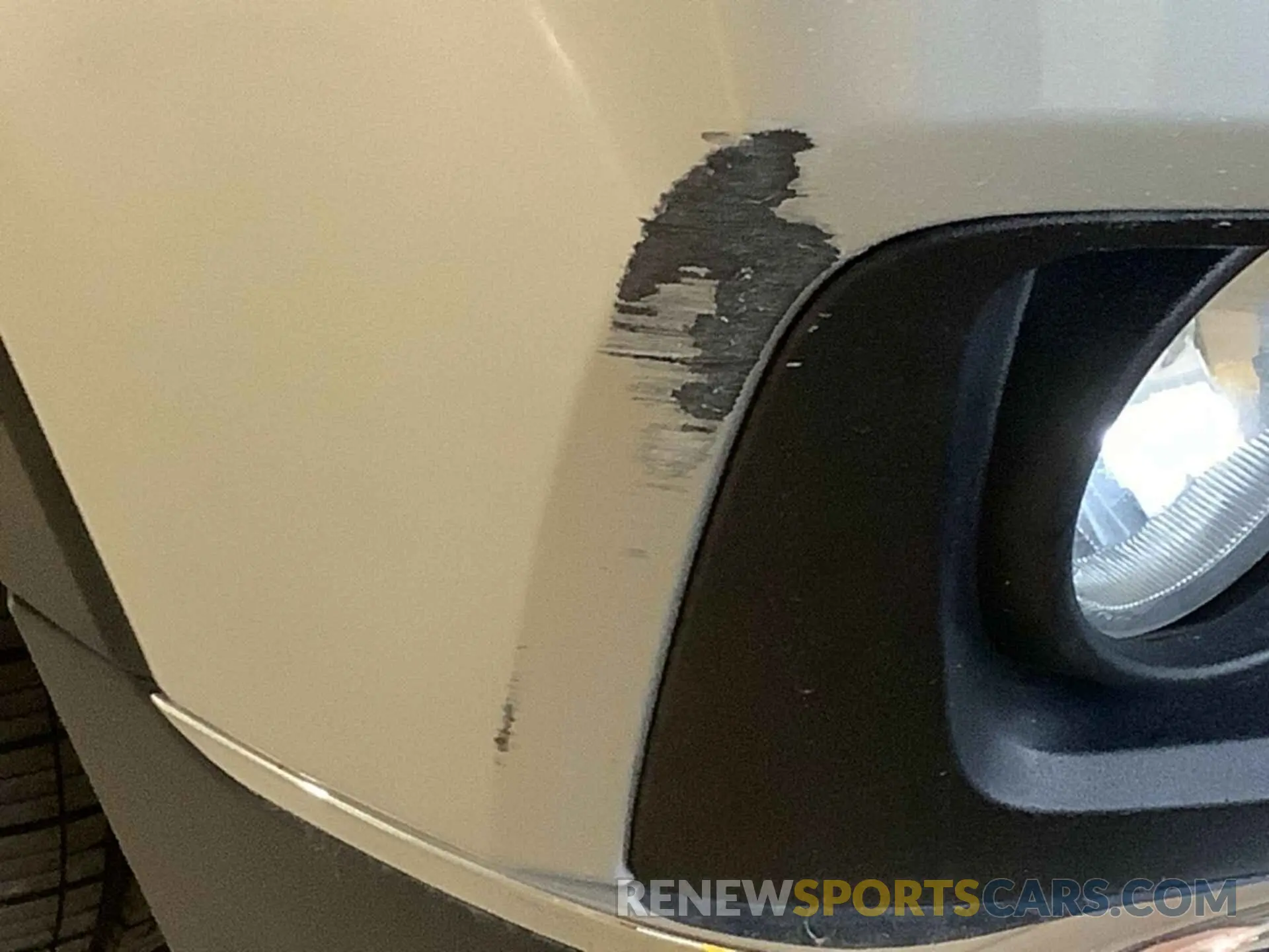 19 Photograph of a damaged car 1GNERHKW4LJ295699 CHEVROLET TRAVERSE 2020