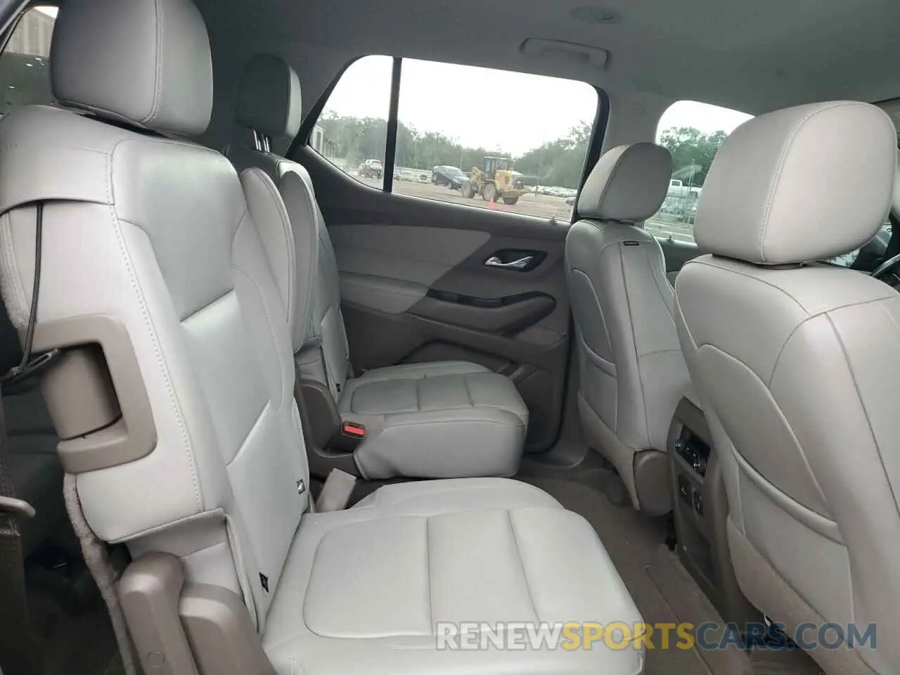 11 Photograph of a damaged car 1GNERHKW5LJ137226 CHEVROLET TRAVERSE 2020