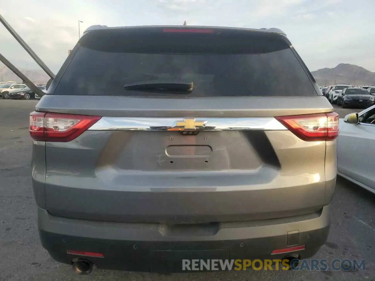 6 Фотография поврежденного автомобиля 1GNERHKW5LJ221367 CHEVROLET TRAVERSE 2020