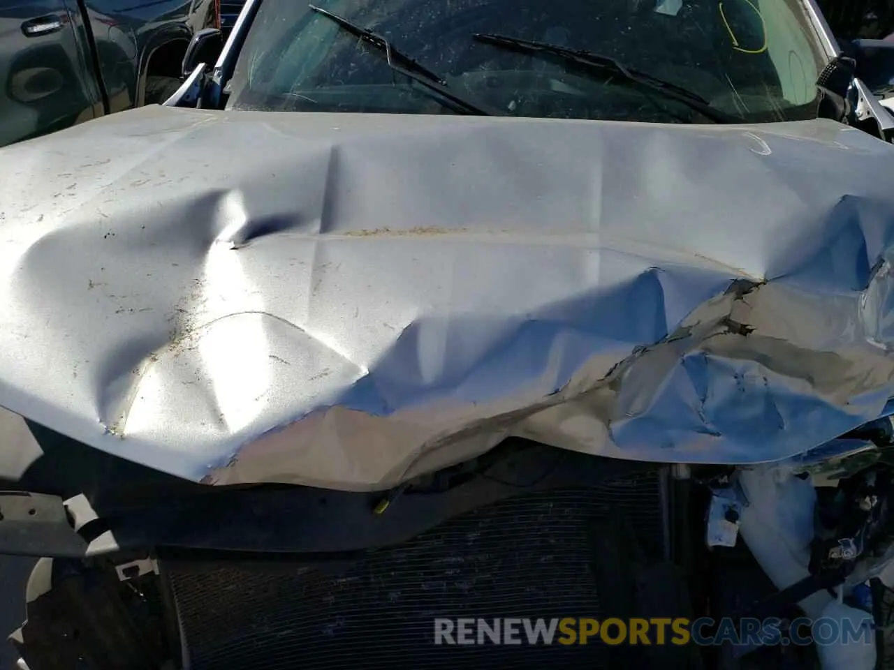 13 Photograph of a damaged car 1GNERHKW6LJ206960 CHEVROLET TRAVERSE 2020