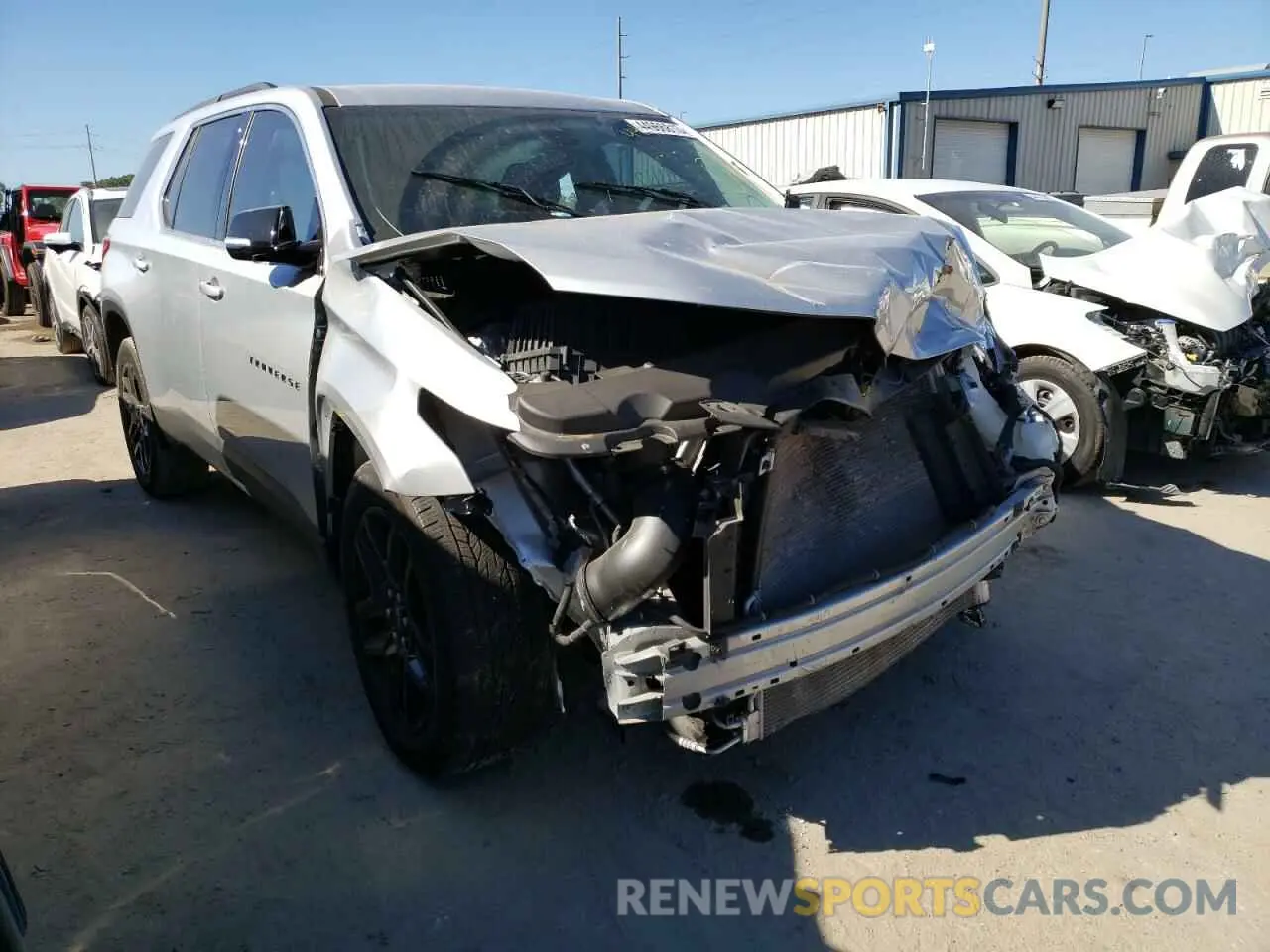 4 Photograph of a damaged car 1GNERHKW6LJ206960 CHEVROLET TRAVERSE 2020