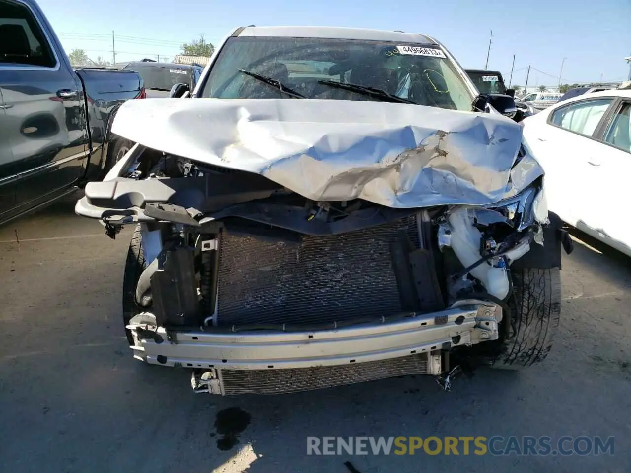 5 Photograph of a damaged car 1GNERHKW6LJ206960 CHEVROLET TRAVERSE 2020