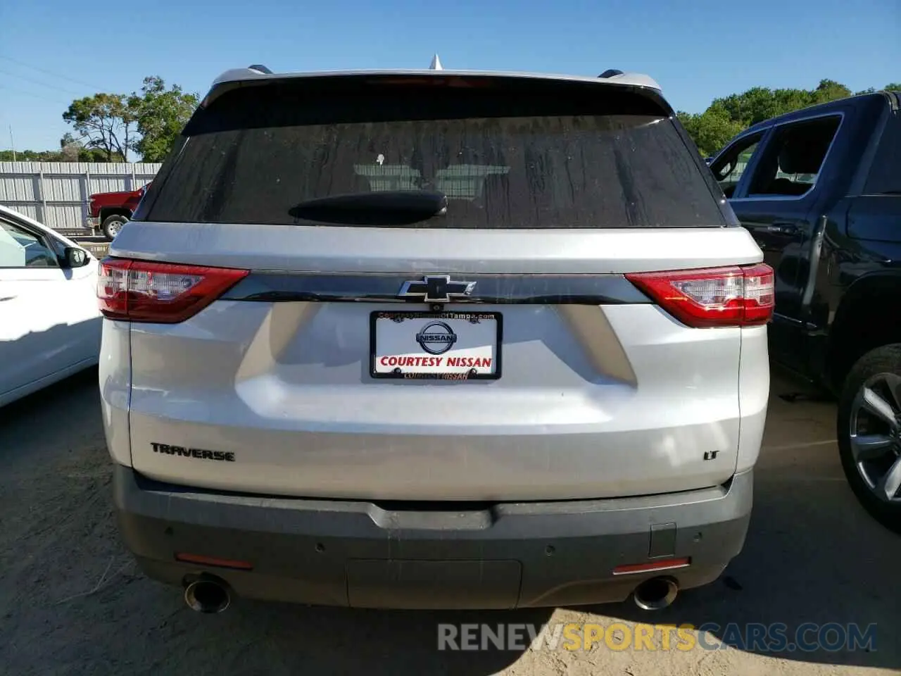 6 Photograph of a damaged car 1GNERHKW6LJ206960 CHEVROLET TRAVERSE 2020