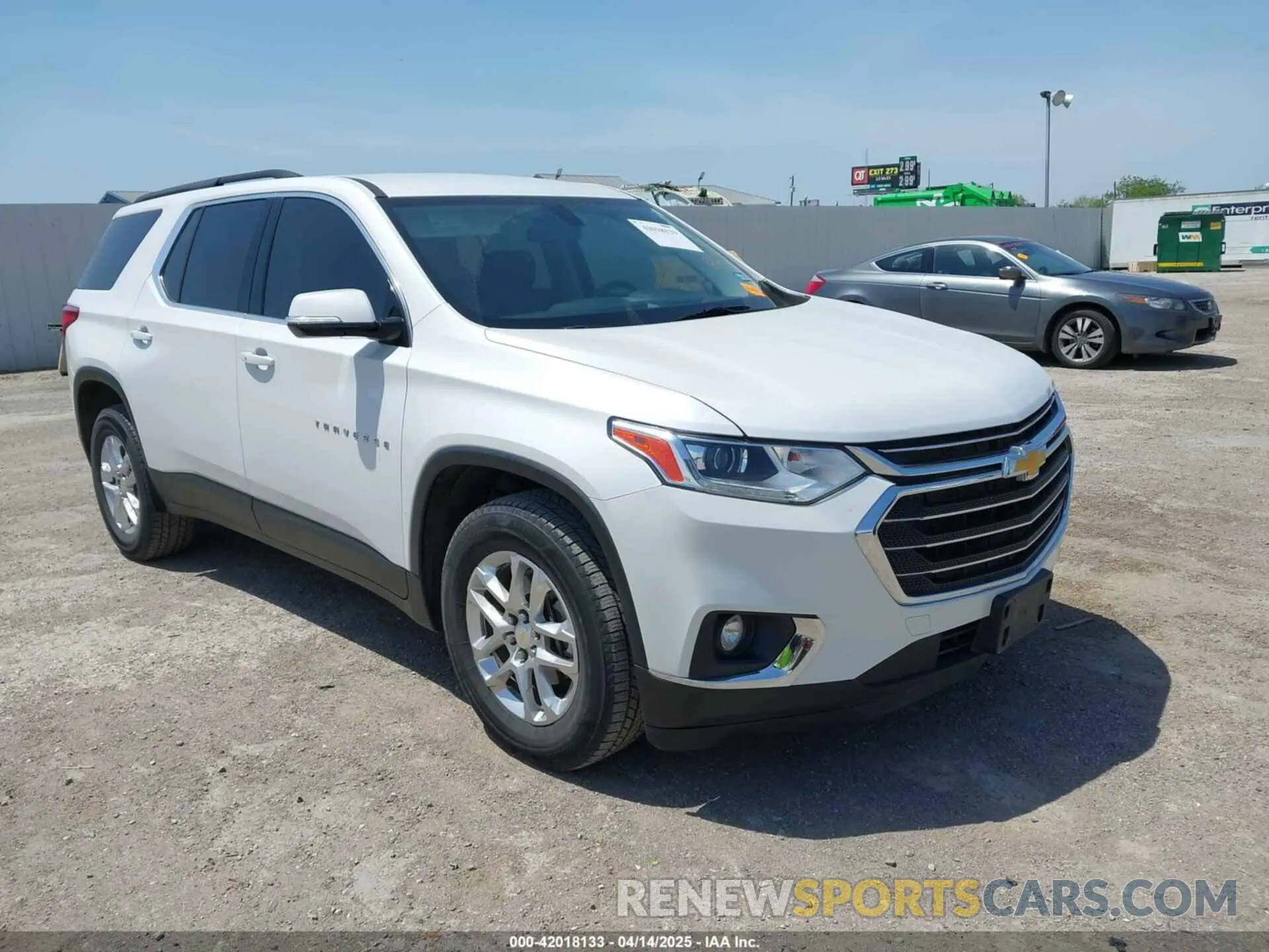 1 Photograph of a damaged car 1GNERHKW8LJ205695 CHEVROLET TRAVERSE 2020