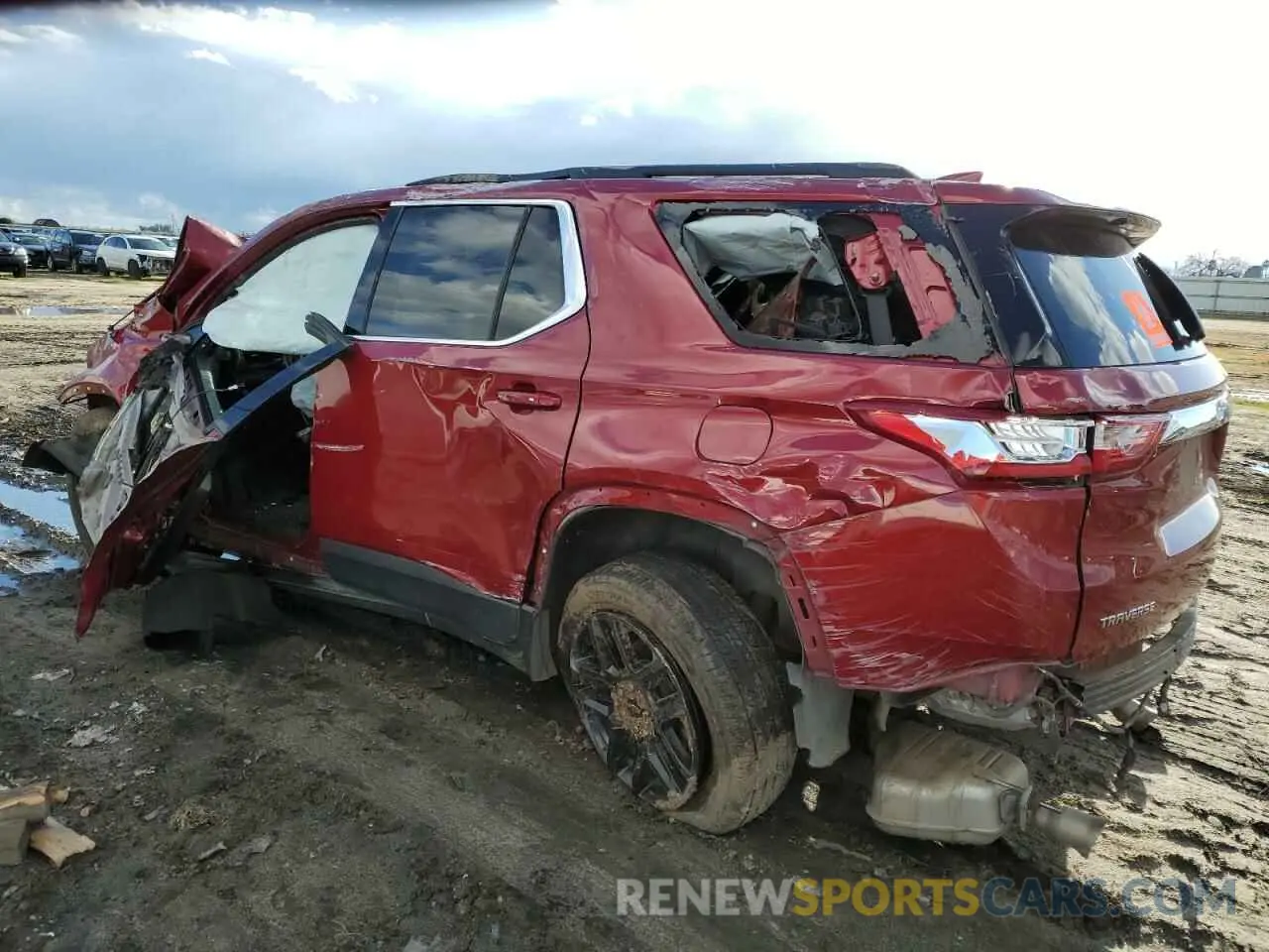2 Photograph of a damaged car 1GNERHKW8LJ245369 CHEVROLET TRAVERSE 2020