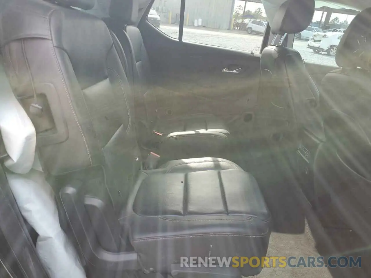 11 Photograph of a damaged car 1GNERJKW0LJ232784 CHEVROLET TRAVERSE 2020