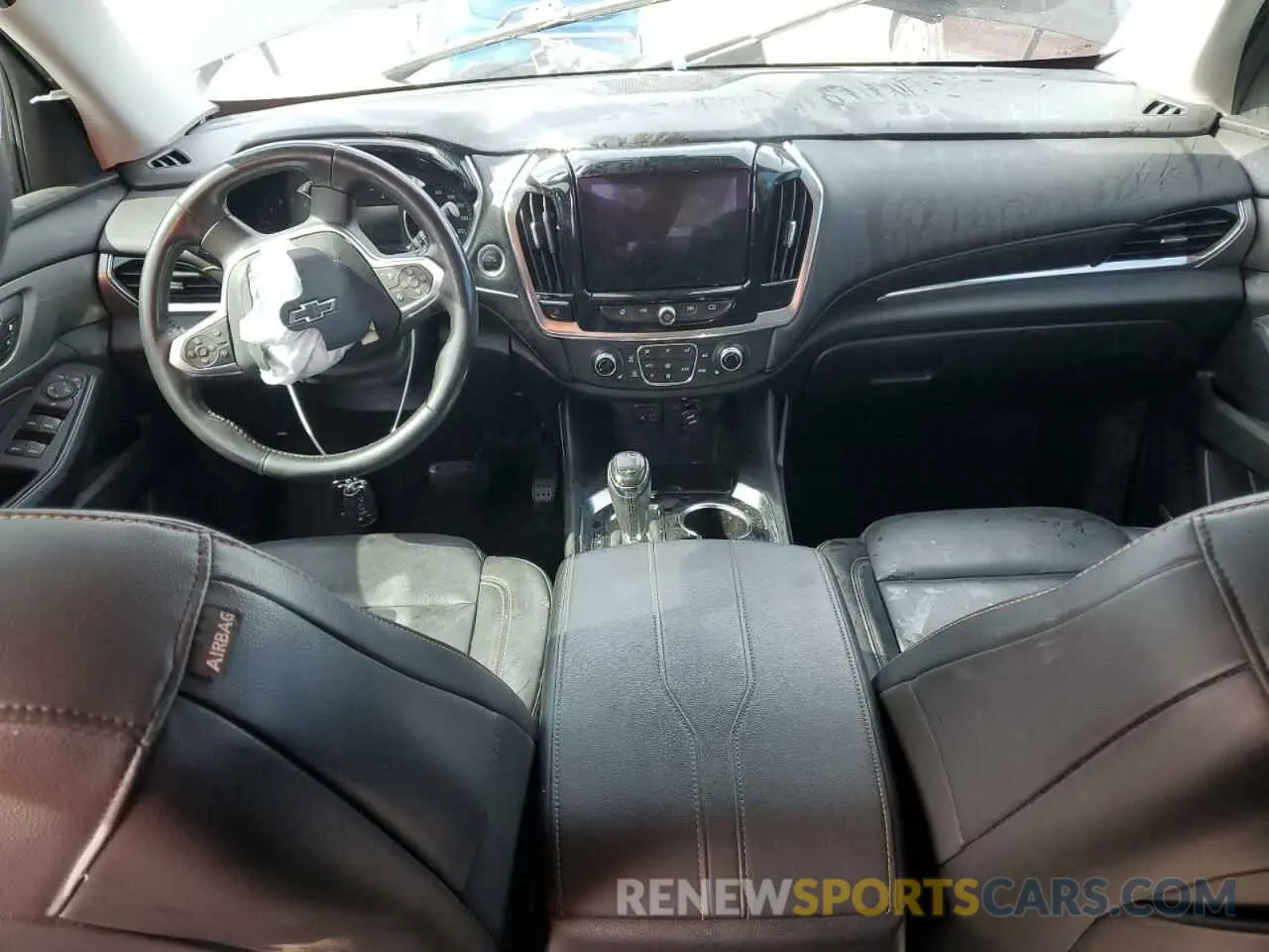 8 Photograph of a damaged car 1GNERJKW0LJ232784 CHEVROLET TRAVERSE 2020