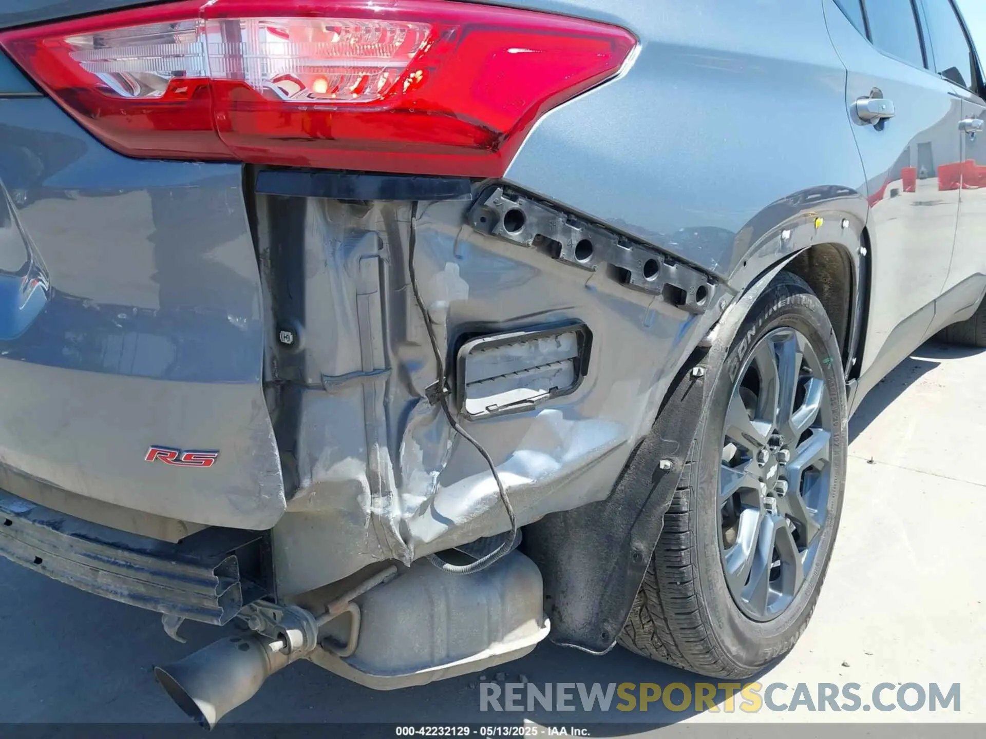 22 Photograph of a damaged car 1GNERJKW0LJ267972 CHEVROLET TRAVERSE 2020