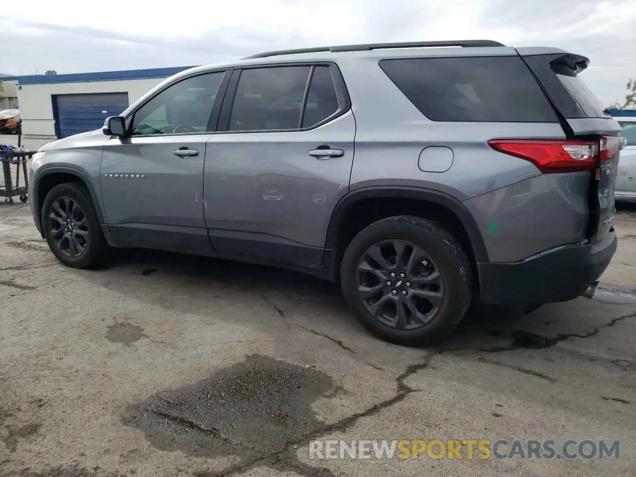 2 Photograph of a damaged car 1GNERJKW4LJ252911 CHEVROLET TRAVERSE 2020