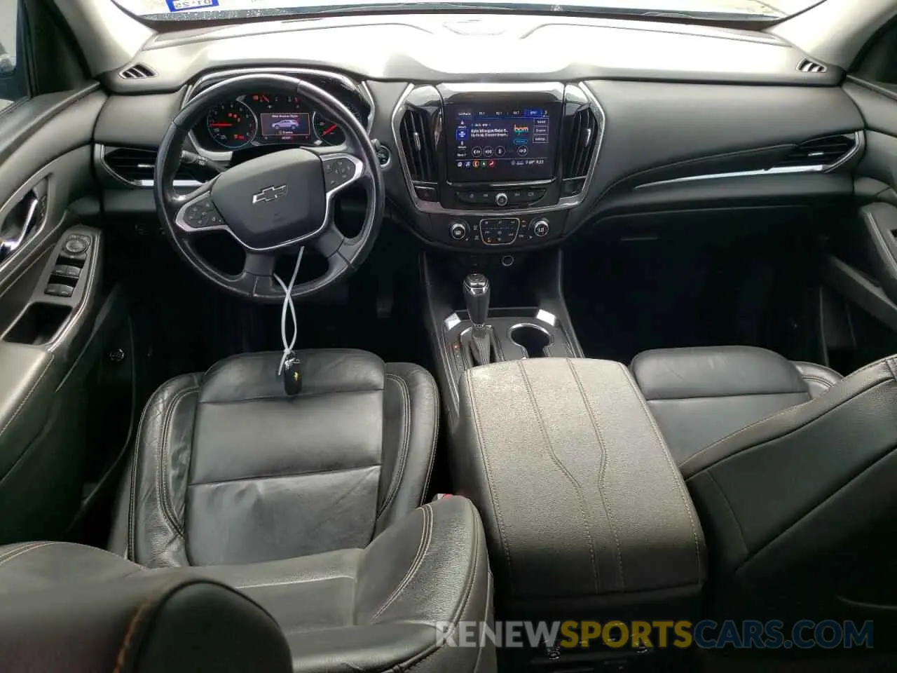 8 Photograph of a damaged car 1GNERJKW4LJ252911 CHEVROLET TRAVERSE 2020