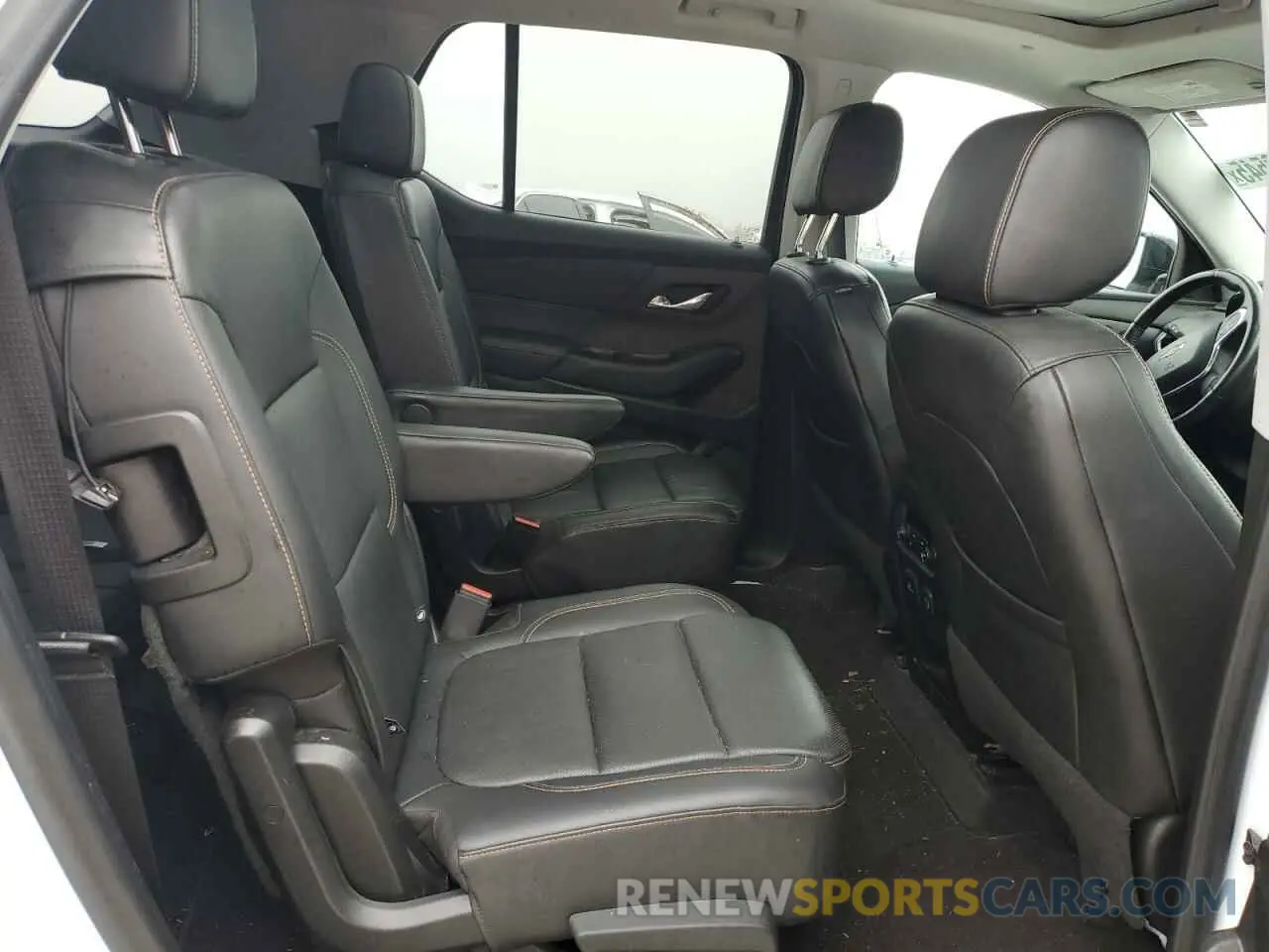 11 Photograph of a damaged car 1GNERKKW0LJ188338 CHEVROLET TRAVERSE 2020