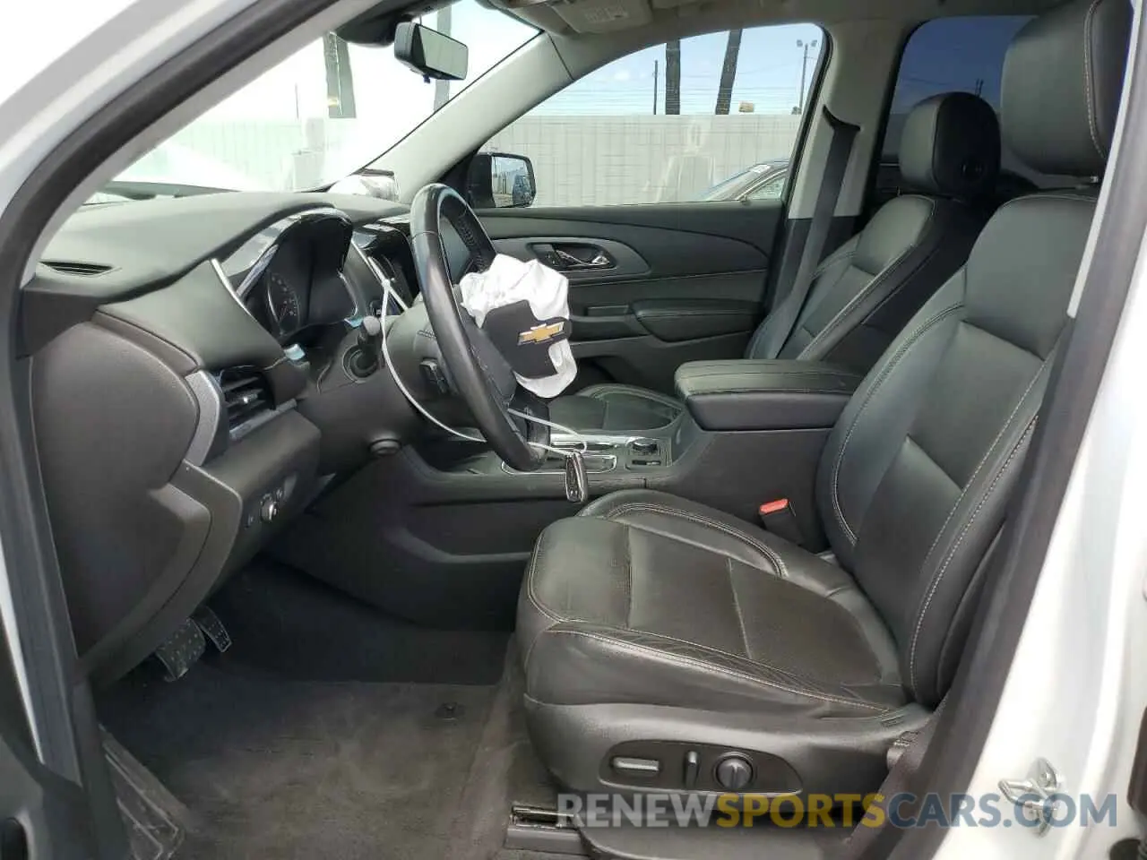 7 Photograph of a damaged car 1GNERKKW3LJ170965 CHEVROLET TRAVERSE 2020