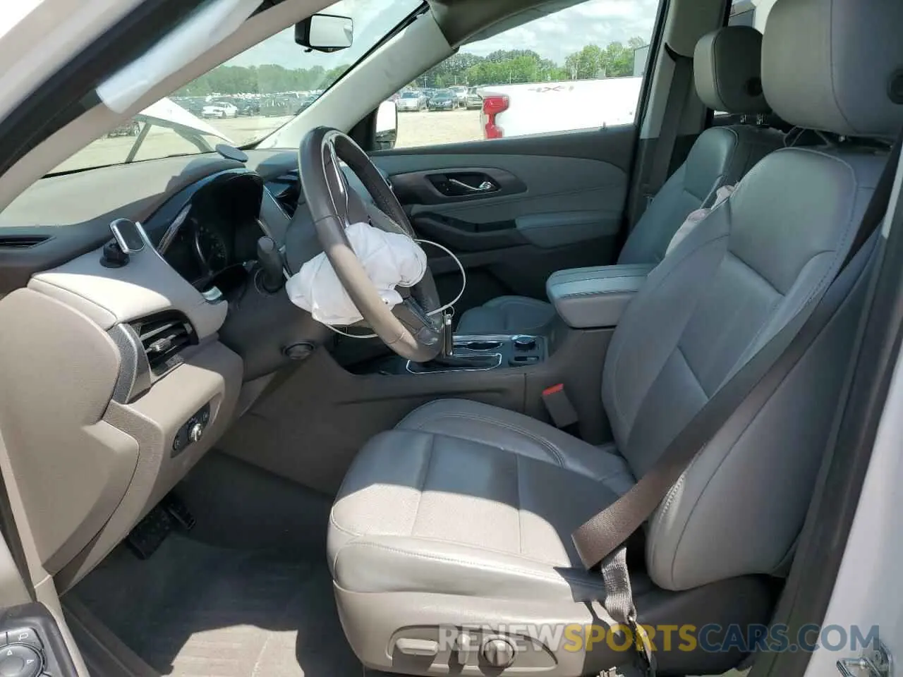 7 Photograph of a damaged car 1GNERKKW4LJ274817 CHEVROLET TRAVERSE 2020